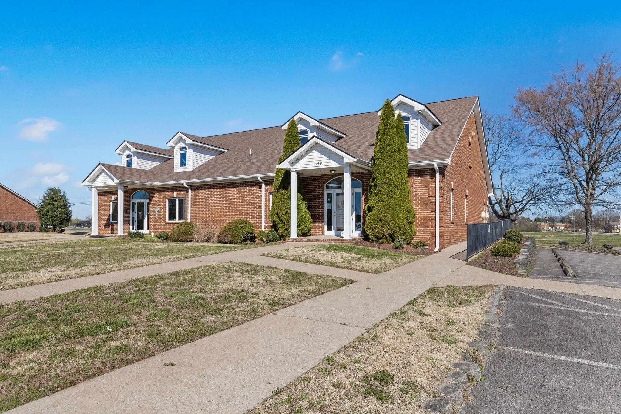 341 Hancock St Property Photo 1