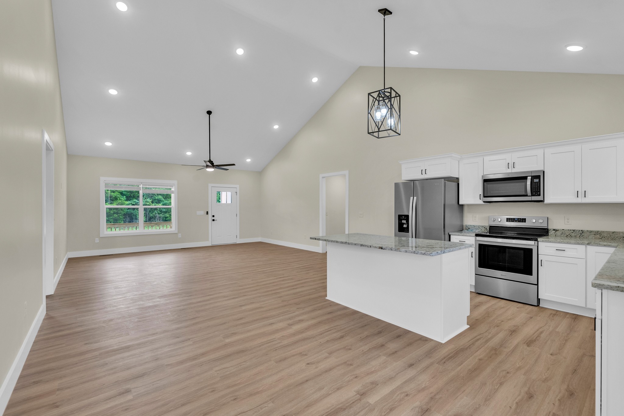 288 Westwood Dr Property Photo 4