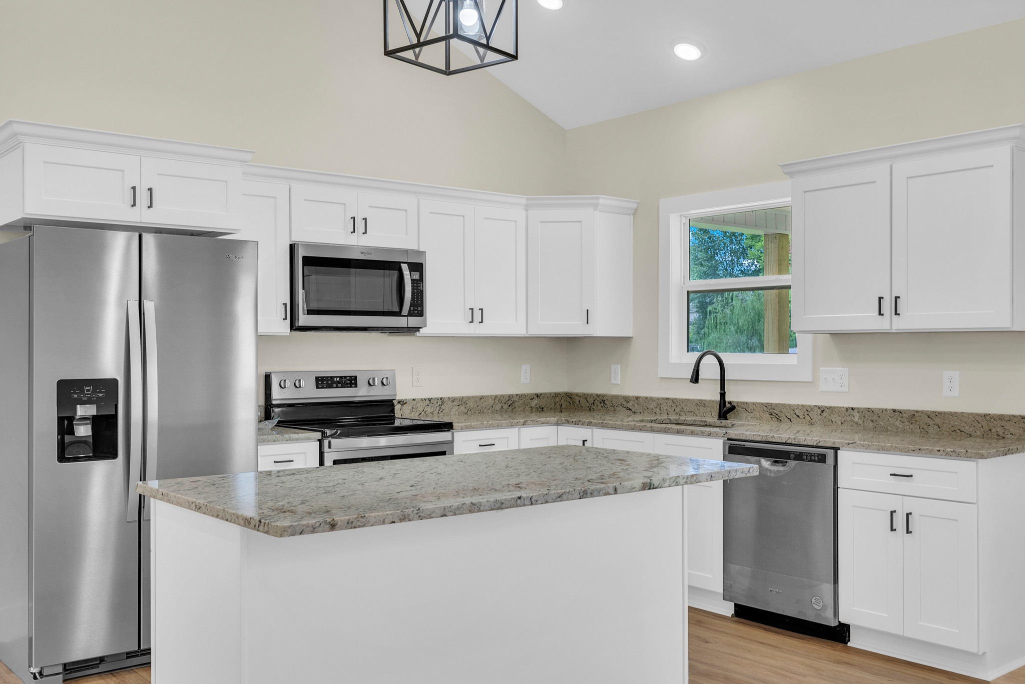 288 Westwood Dr Property Photo 6