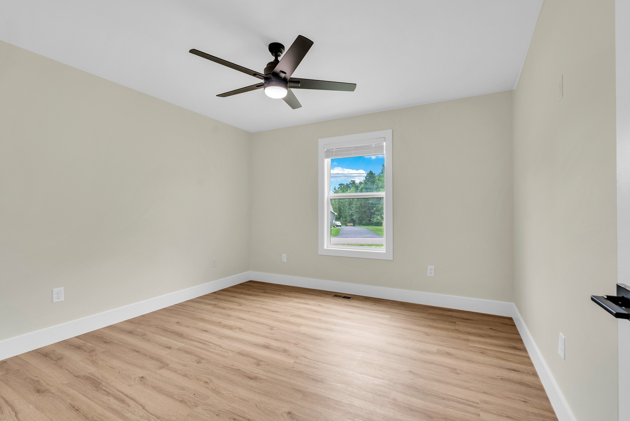 288 Westwood Dr Property Photo 22