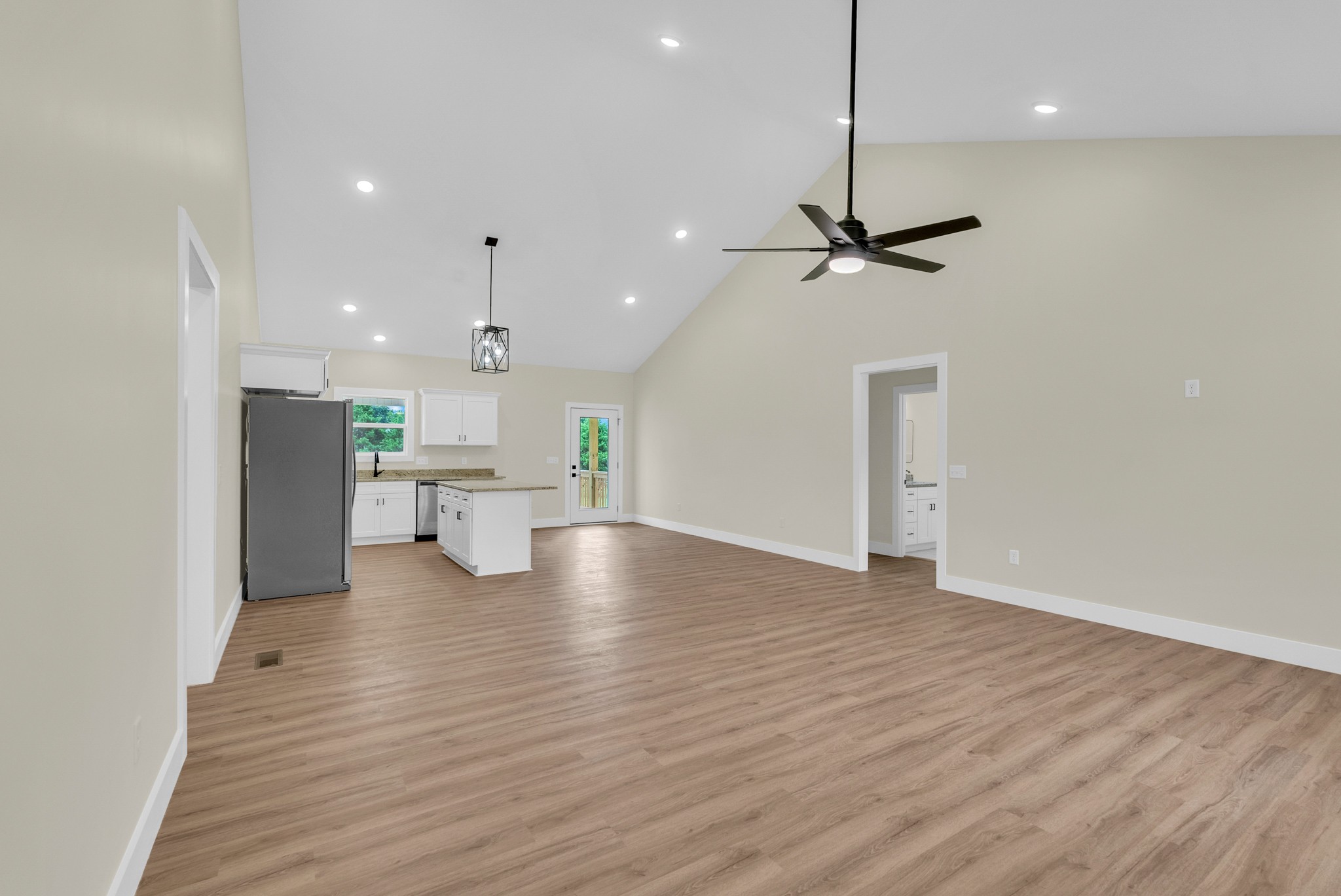 288 Westwood Dr Property Photo 28