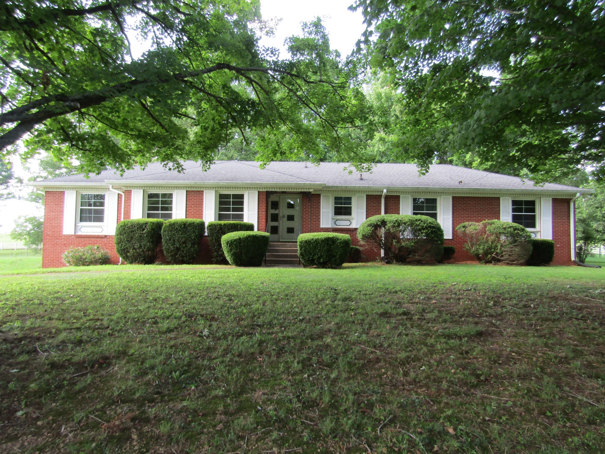 2108 Powell Ln Property Photo 1