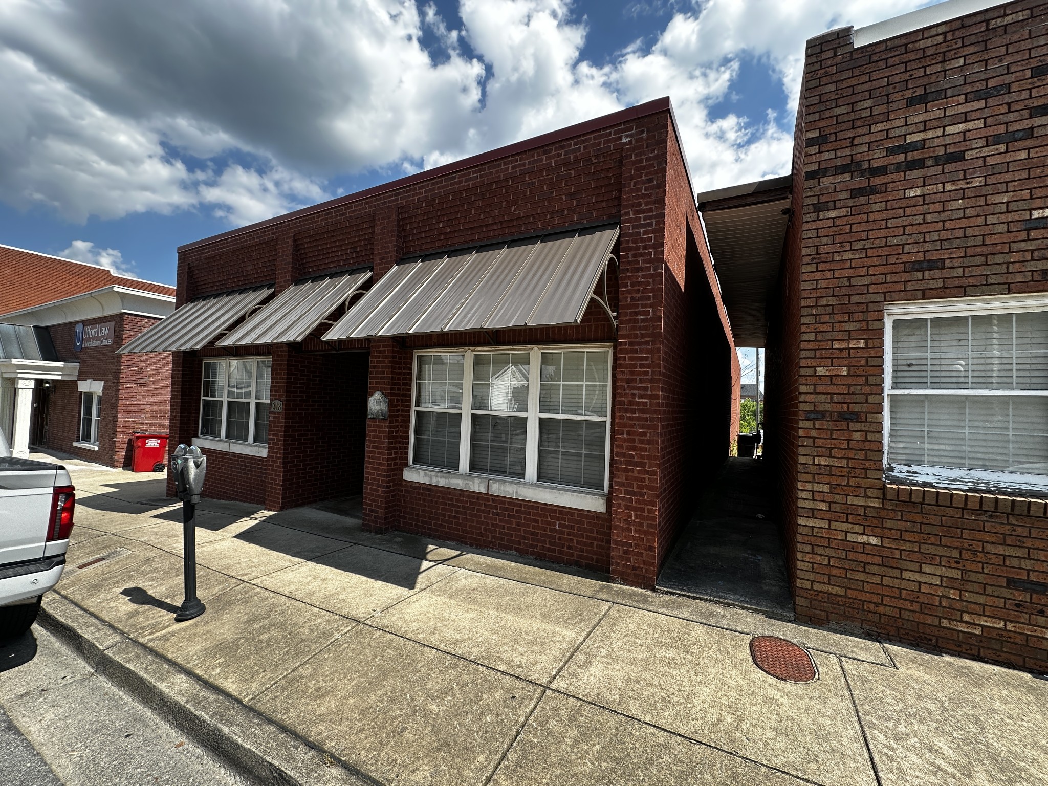 318 Franklin St Property Photo 1