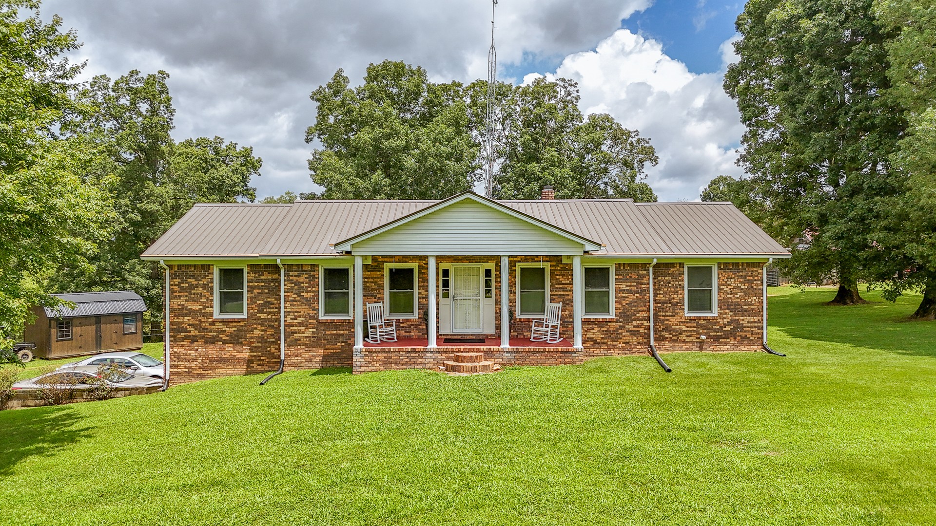 1053 Houston Smith Rd Property Photo 1