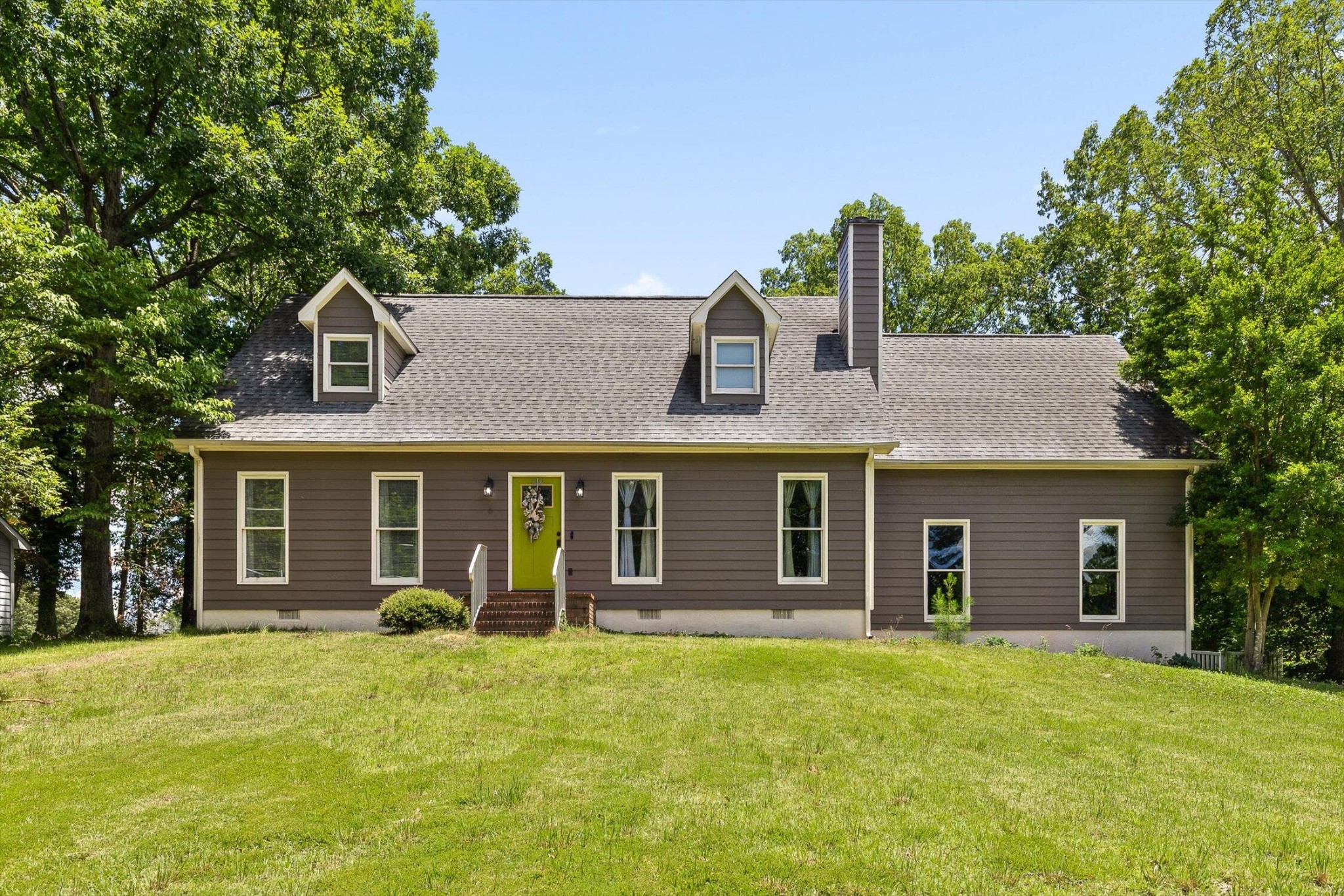 1062 Laura Drive