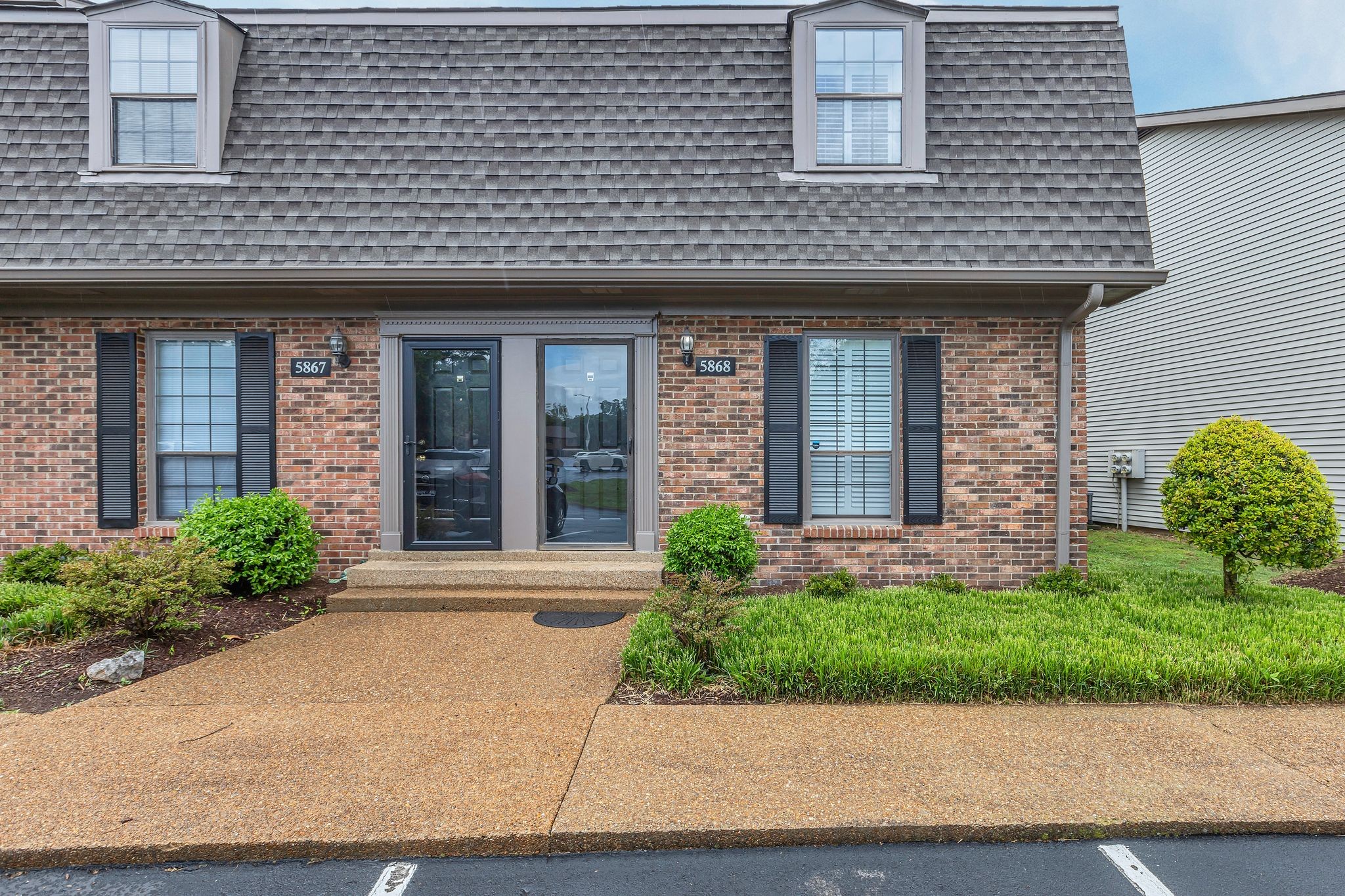 5868 Brentwood Trce Property Photo 1