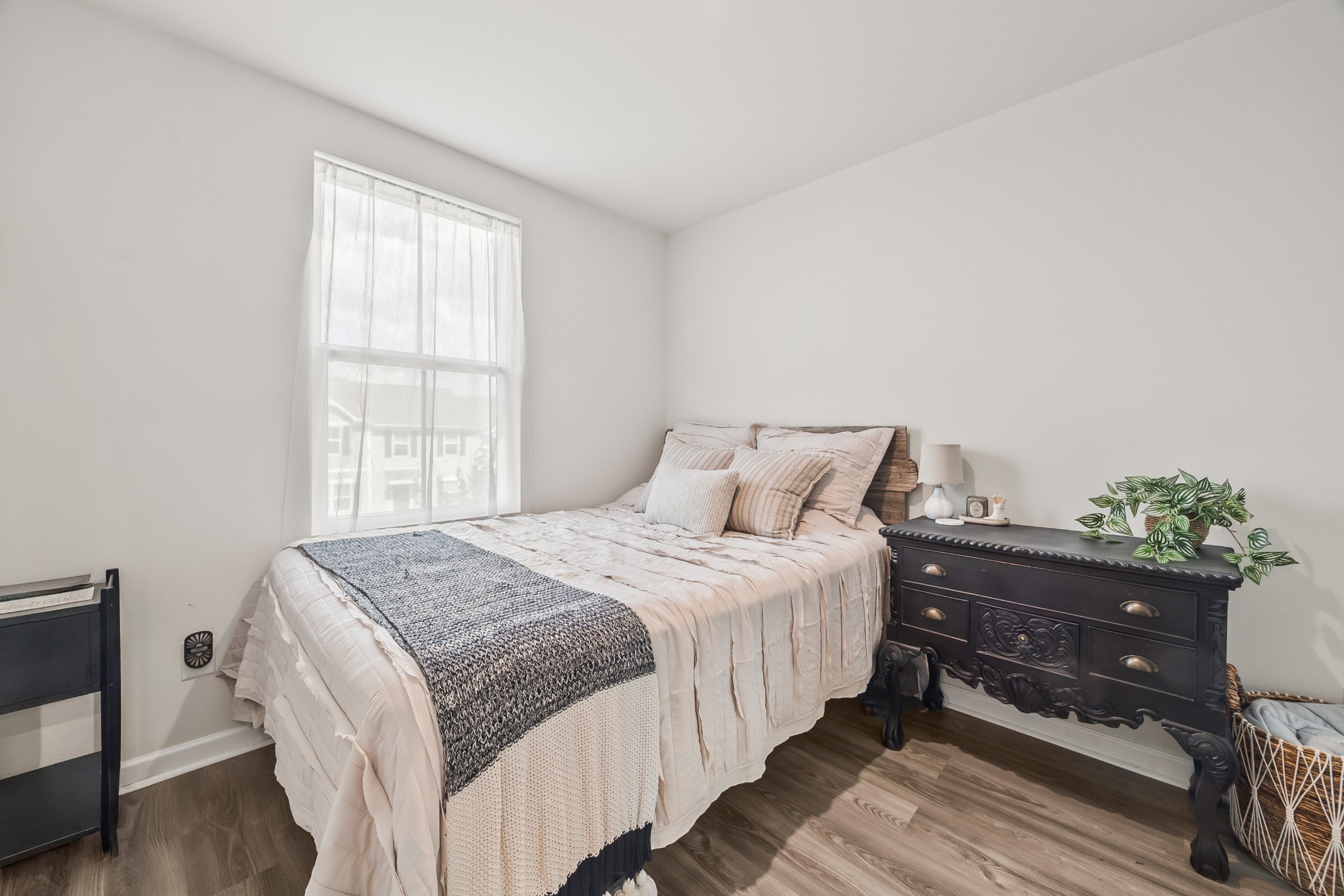 2757 Thornton Grove Blvd Property Photo 16
