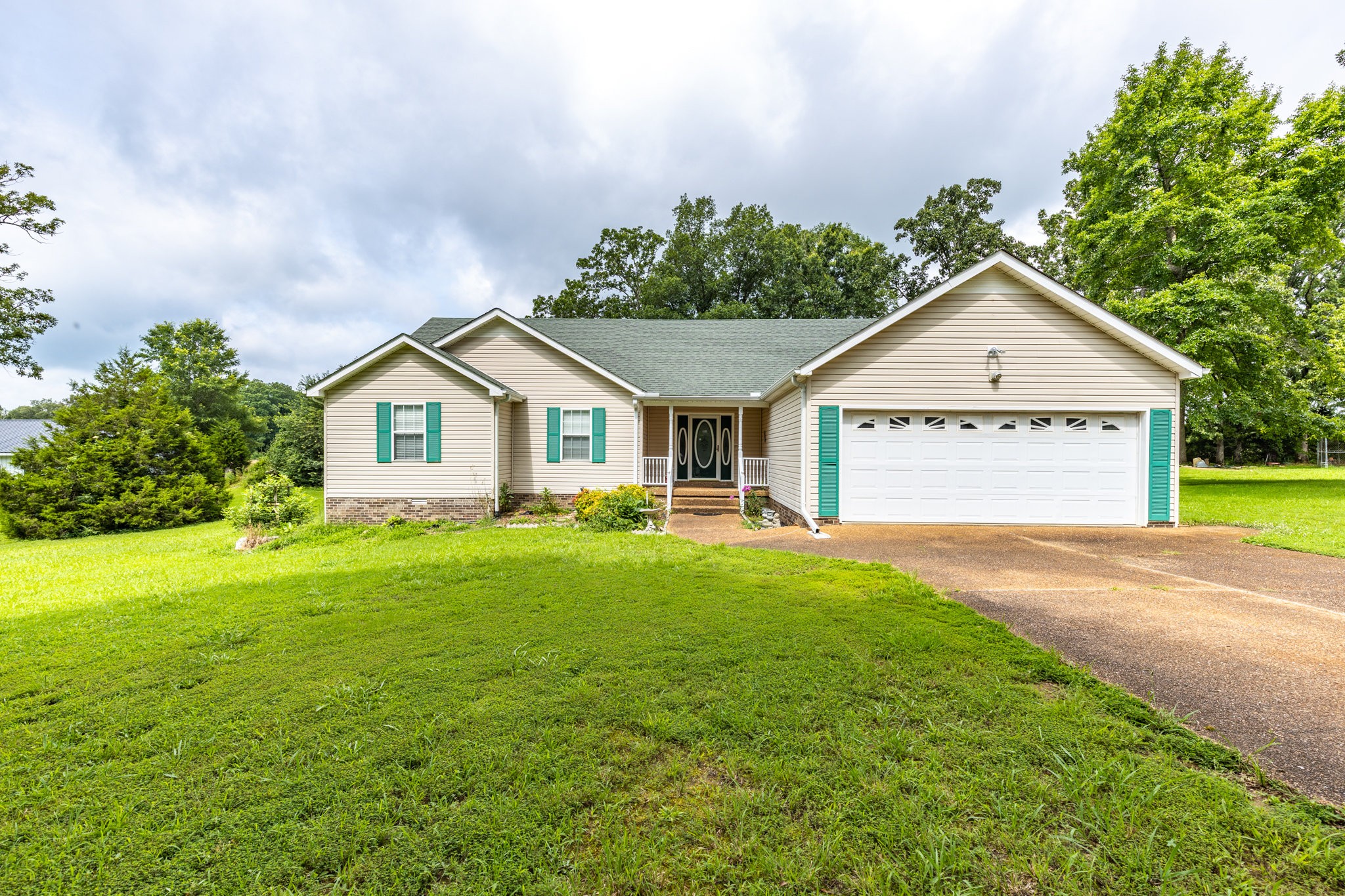 128 Pin Oaks Ln