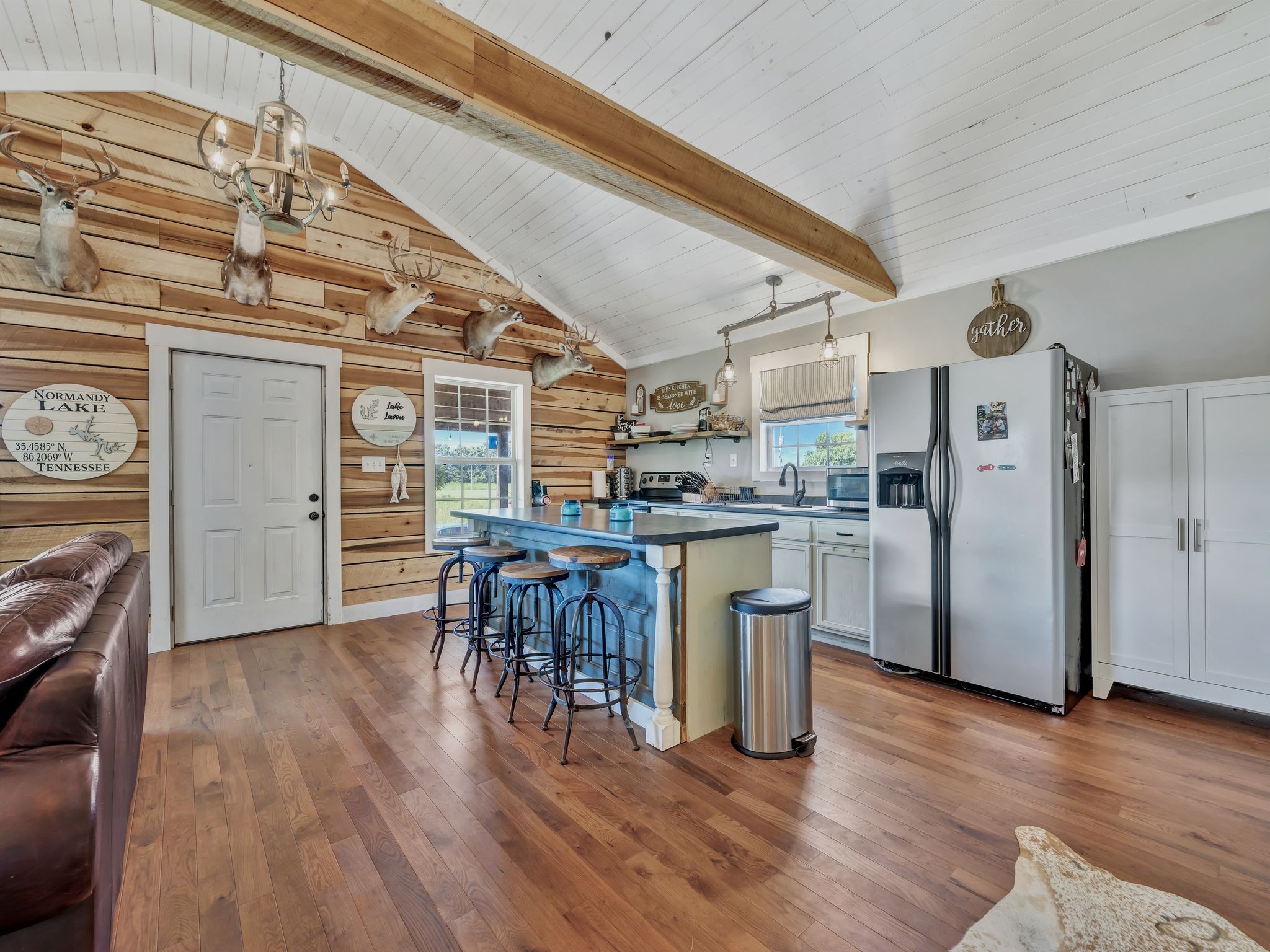 168 Mackin Rd Property Photo 10