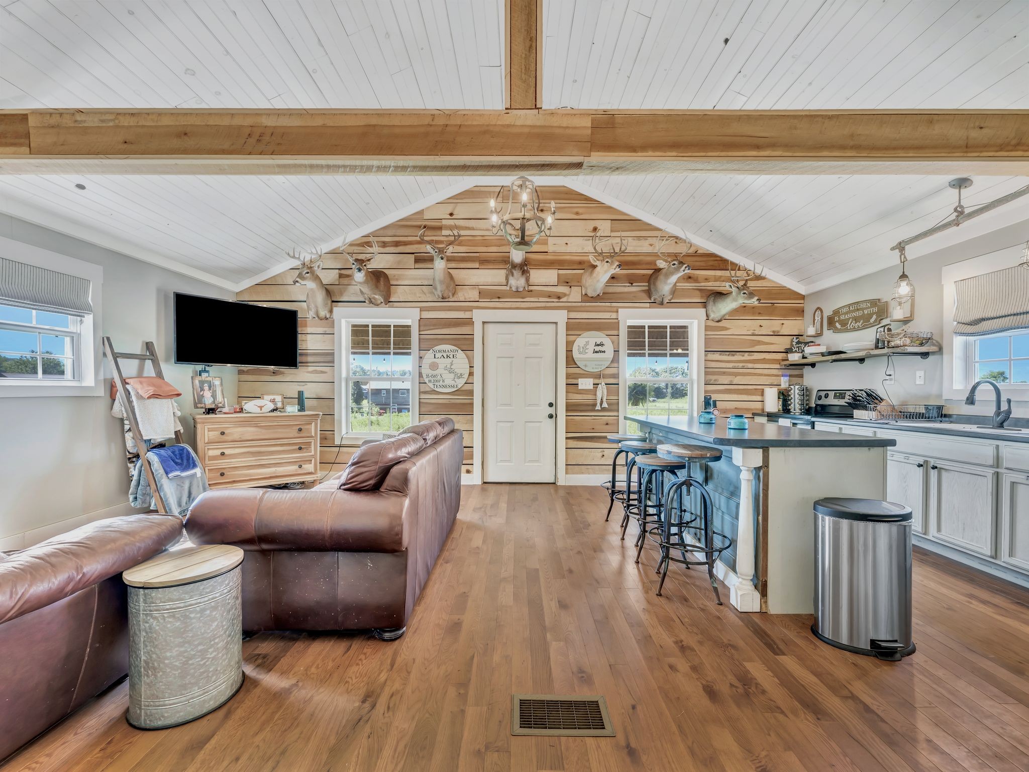 168 Mackin Rd Property Photo 11