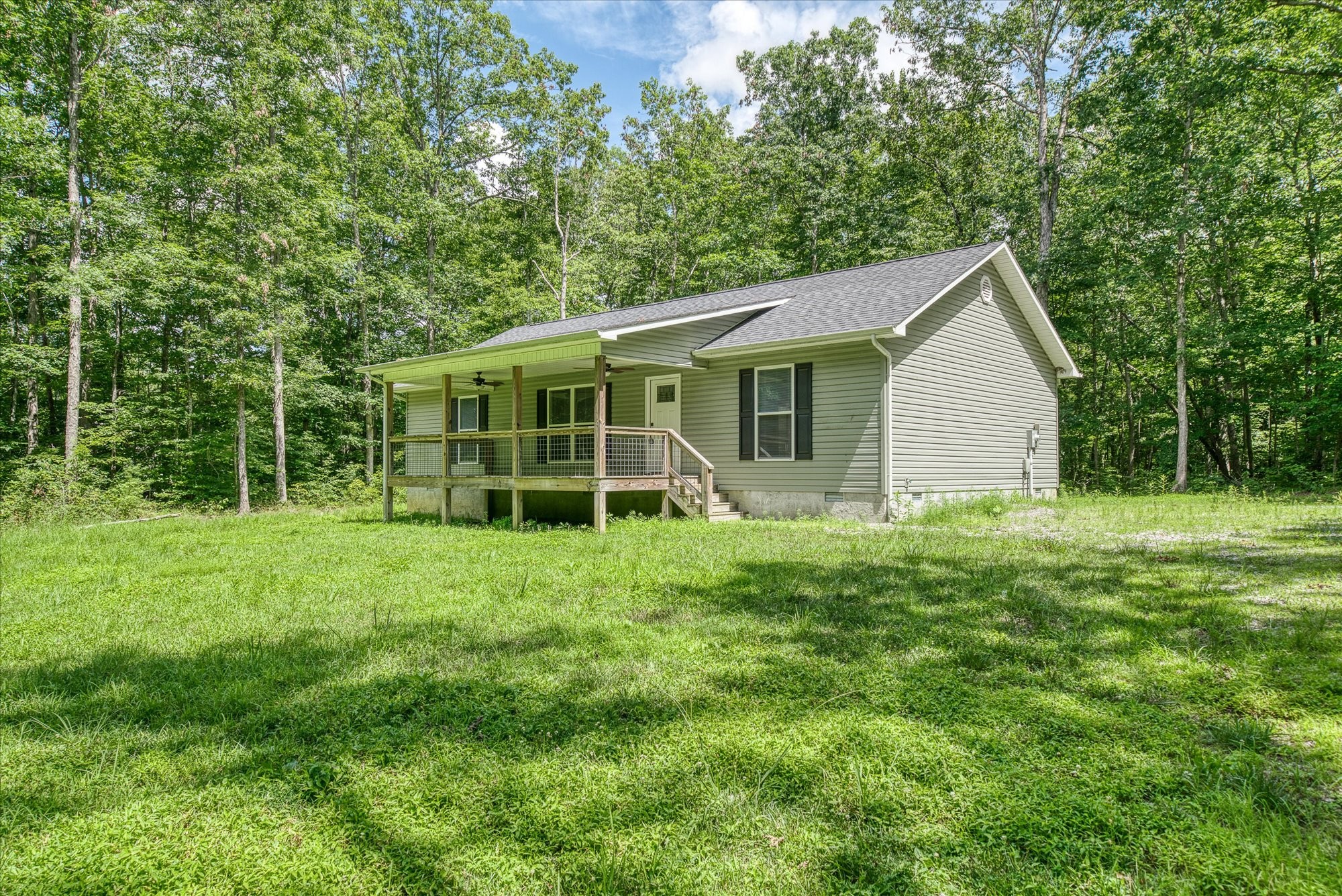 1382 Pilgrim Dr Property Photo 1