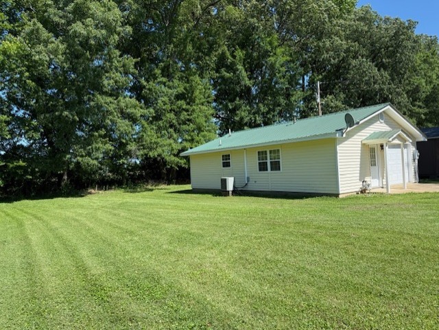 225 Clifty Village Ln Property Photo 1