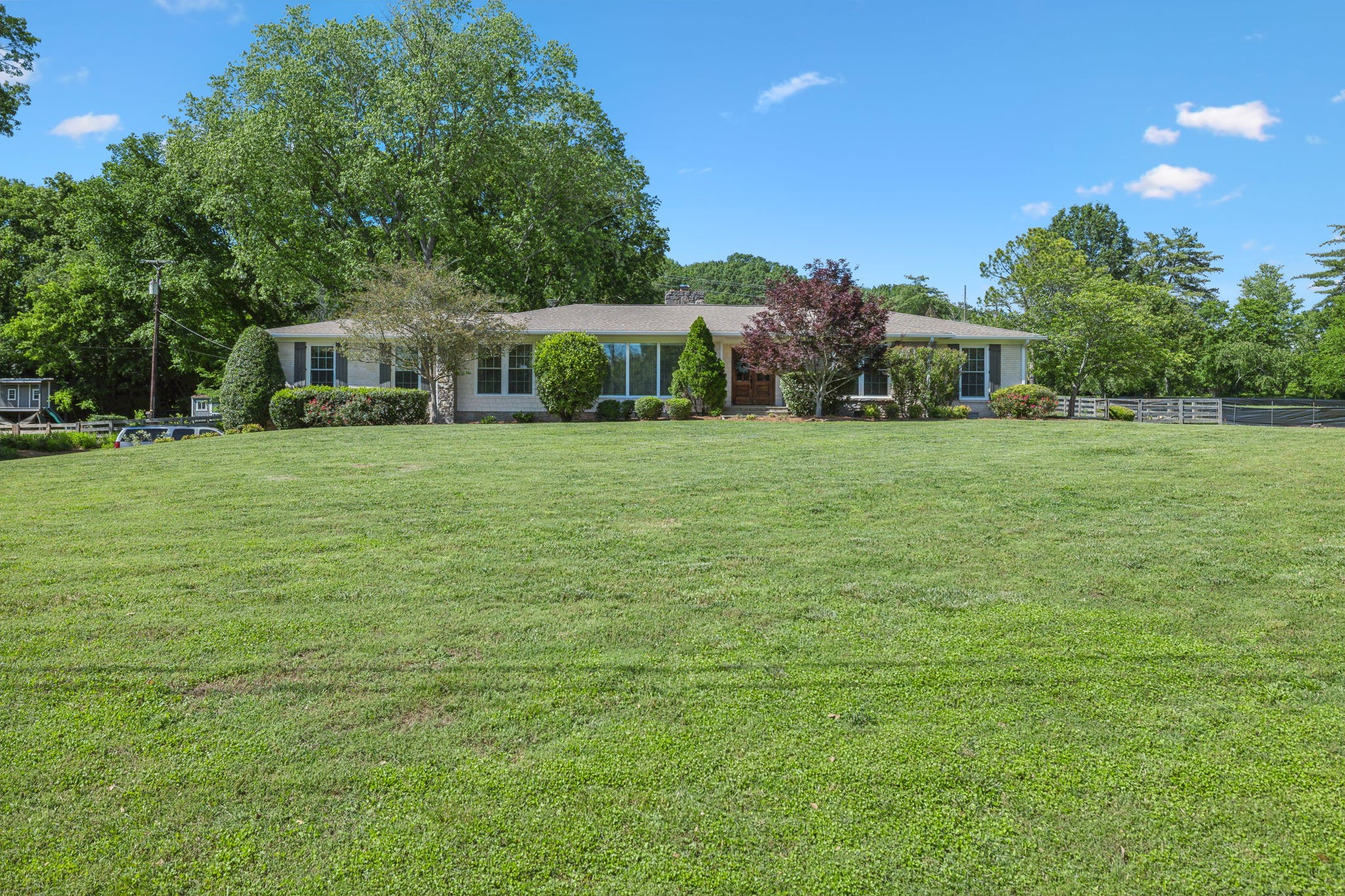 1912 Shamrock Dr Property Photo 1