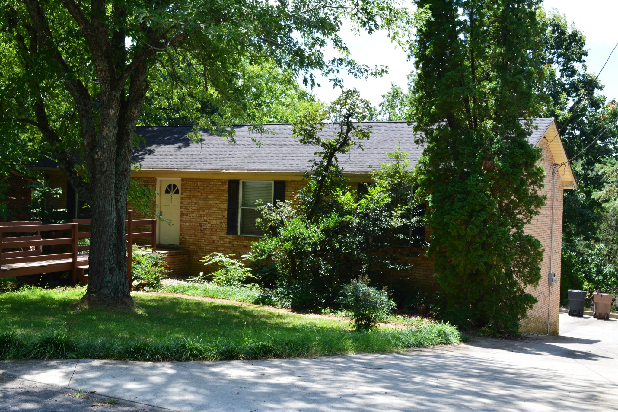 256 Cedarview Dr Property Photo 1