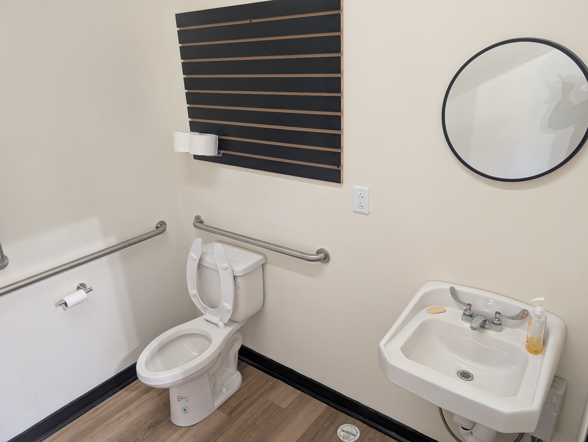 2238 N Mt Juliet Rd Property Photo 7