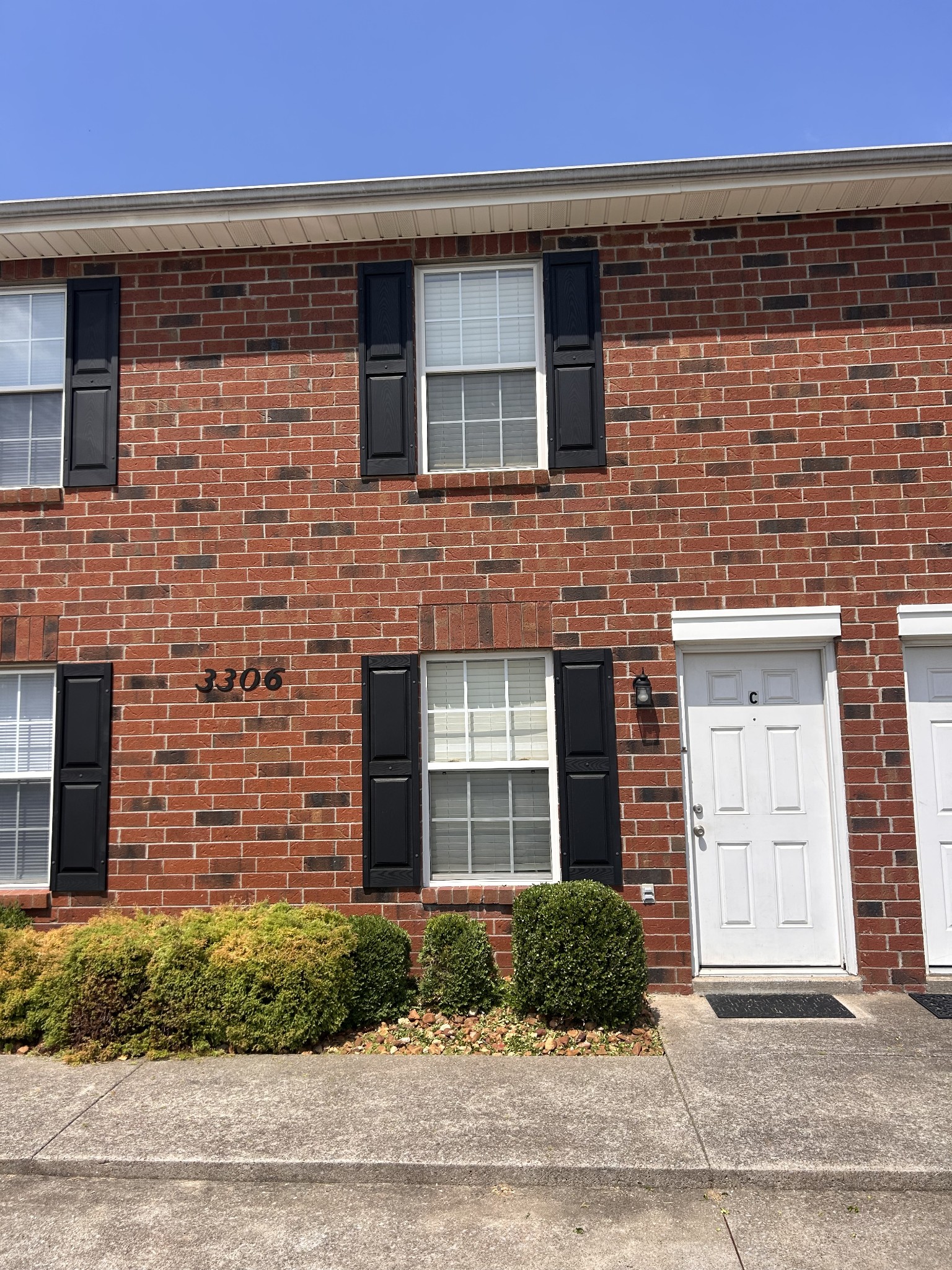 3306 Royster Ln Property Photo 1