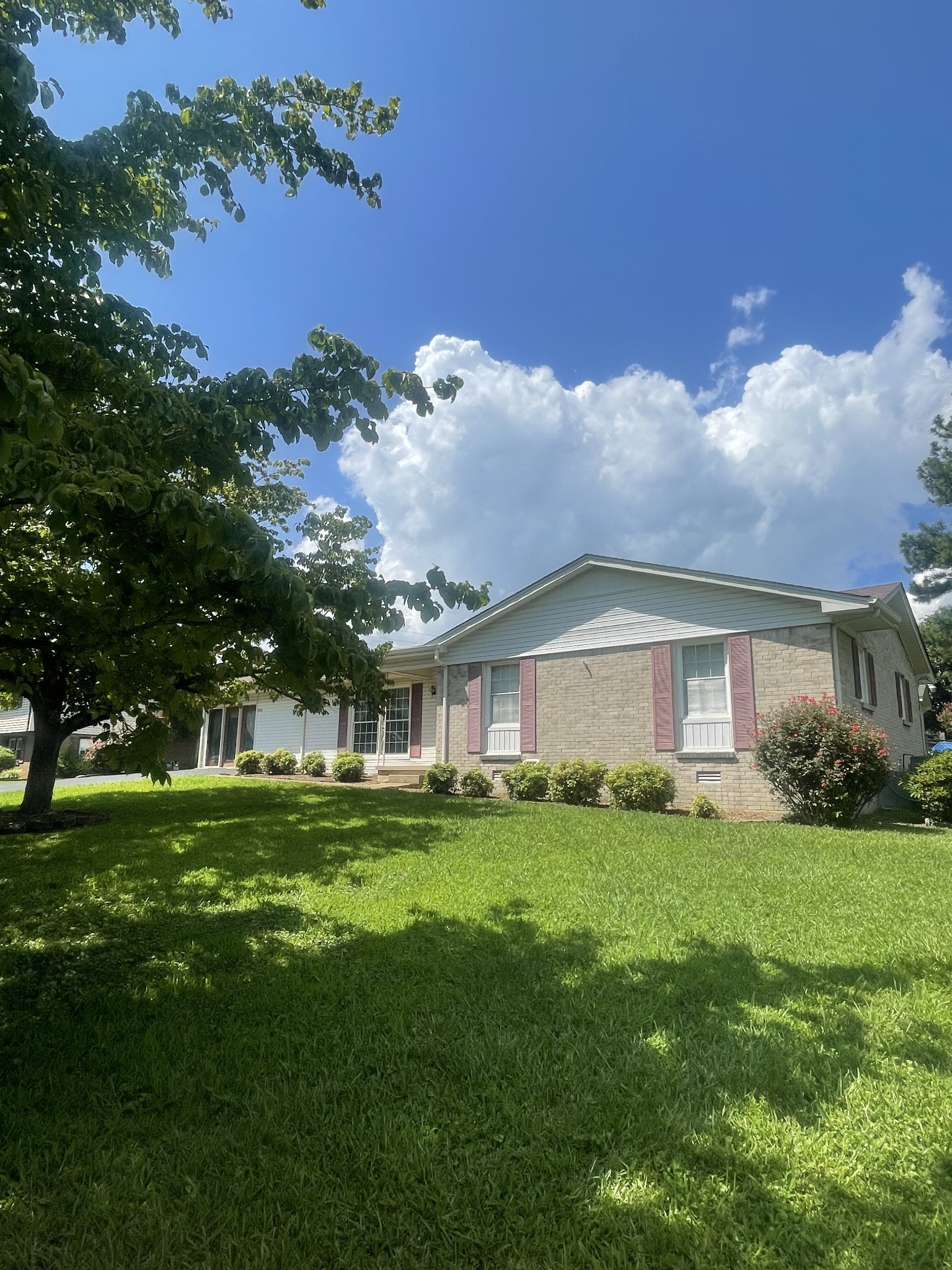 1710 Deer Hollow Dr Property Photo 1