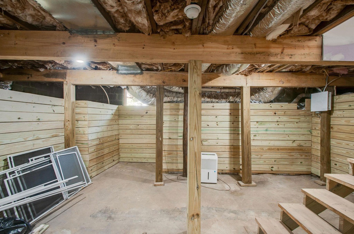 814 Powers Ave Property Photo 16