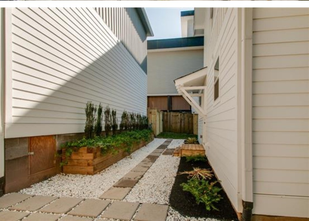 814 Powers Ave Property Photo 18