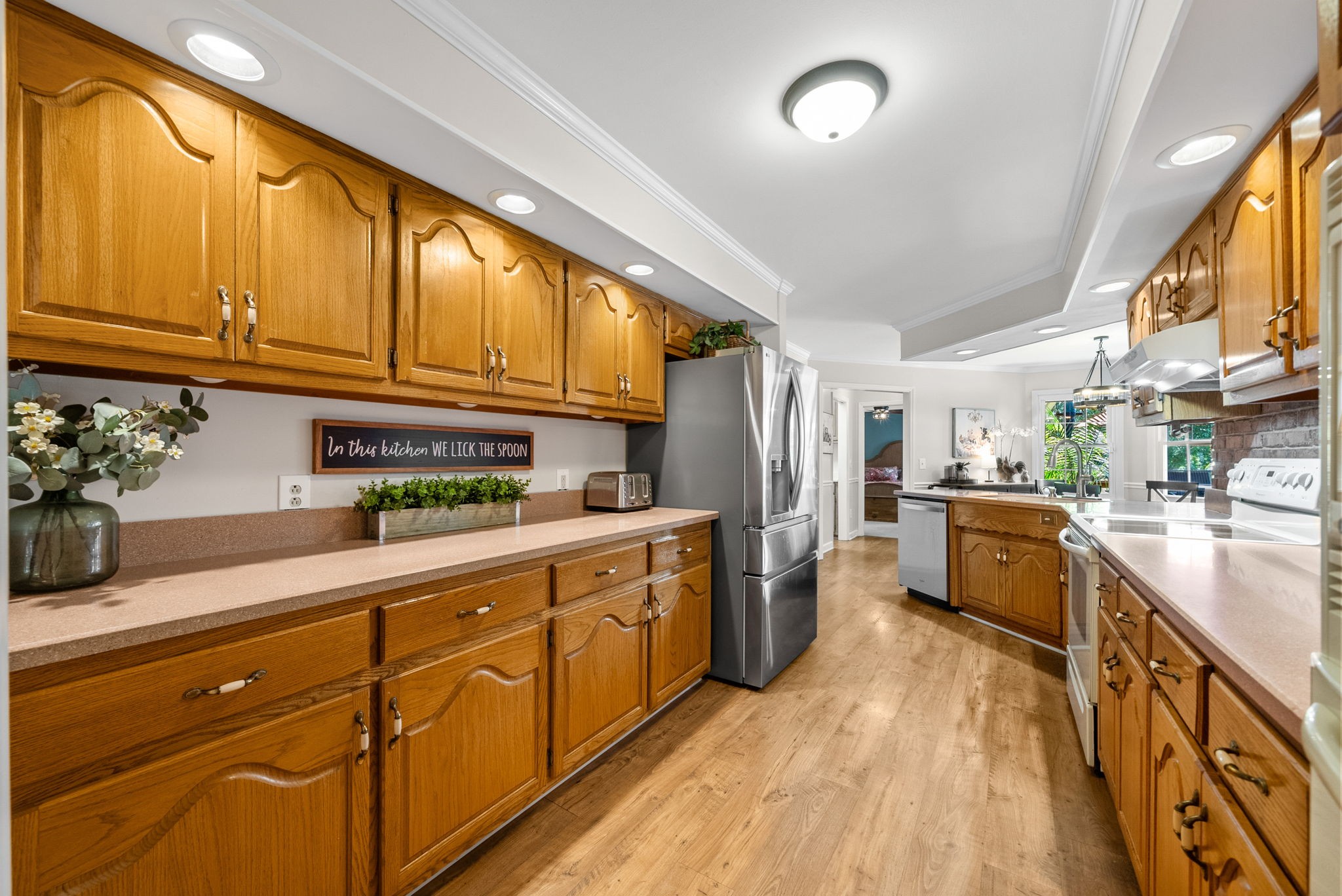 1415 Spainwood St Property Photo 14