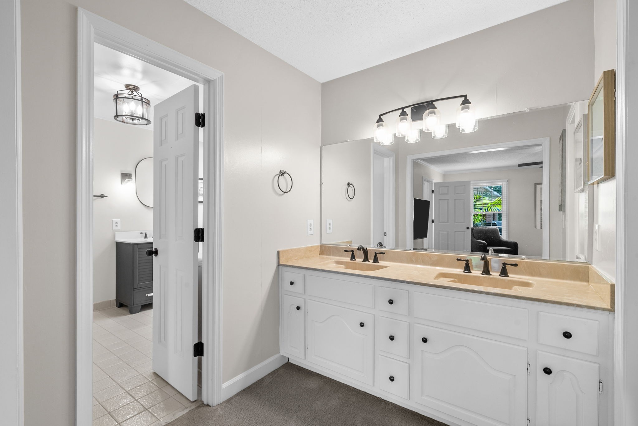1415 Spainwood St Property Photo 19