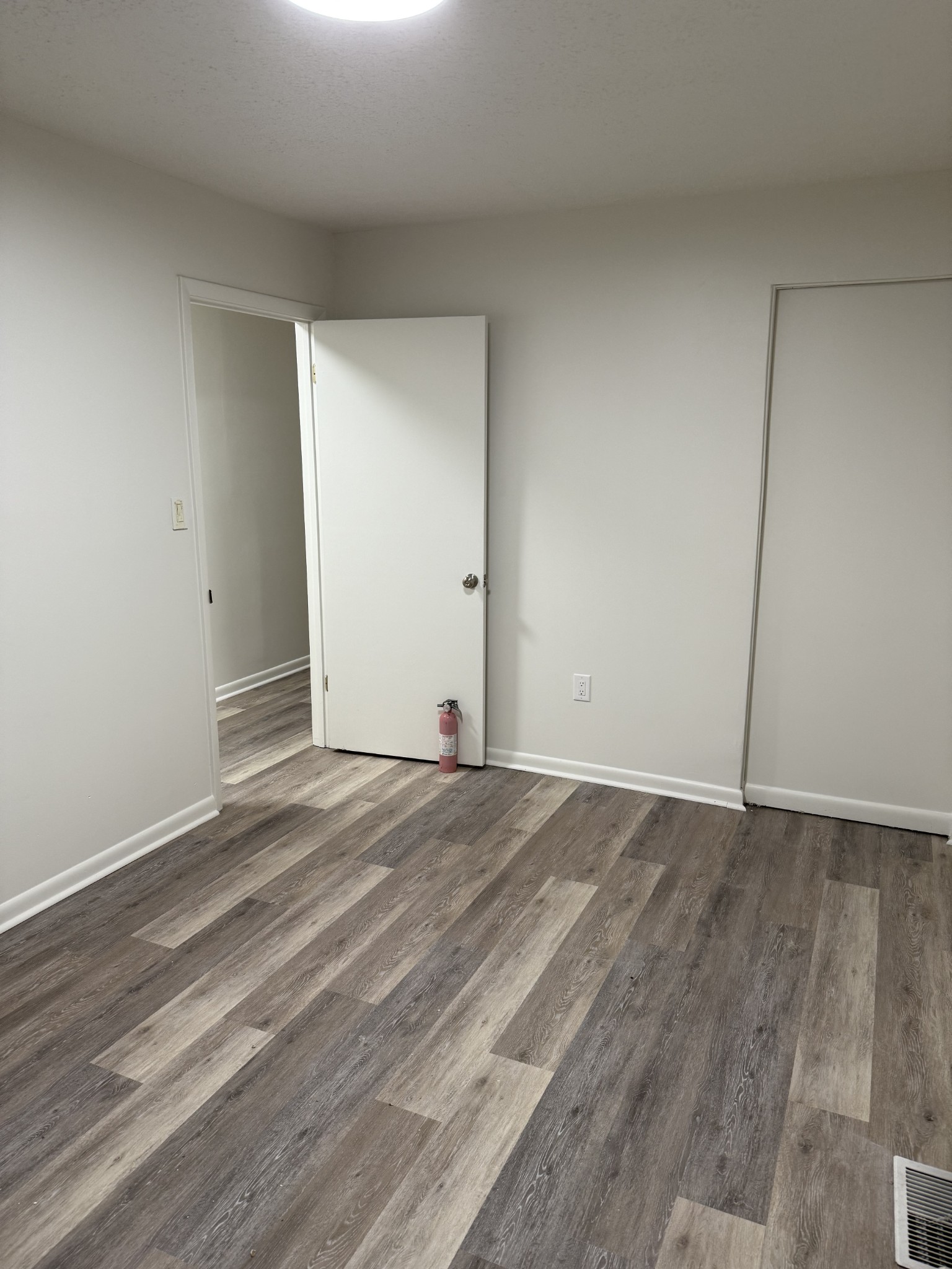 1513 Jefferson St Property Photo 4