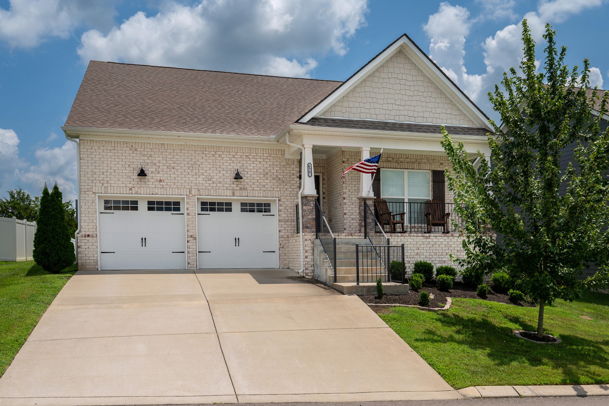 627 Castle Rd Property Photo 1
