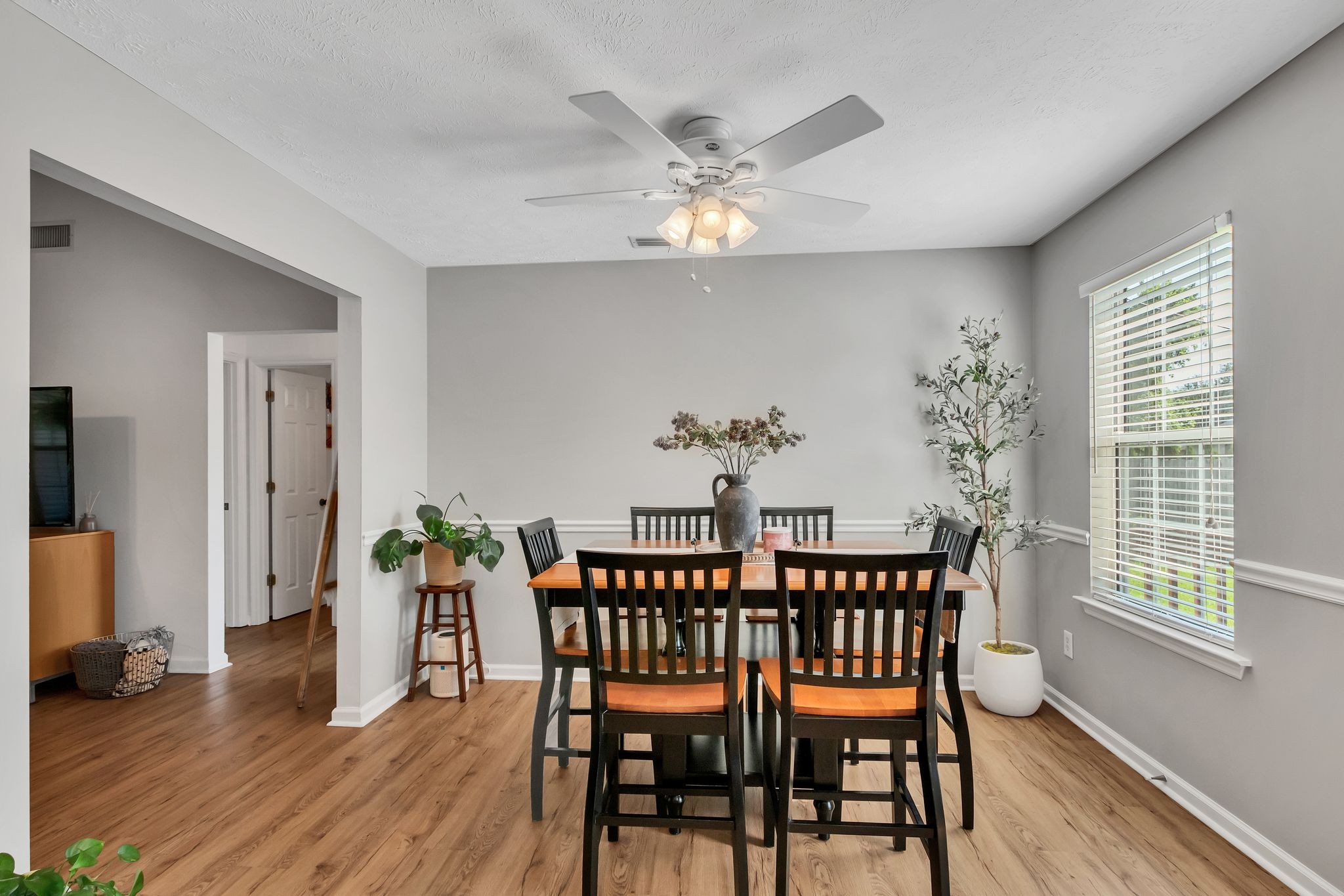2918 Henderson Ln Property Photo 11
