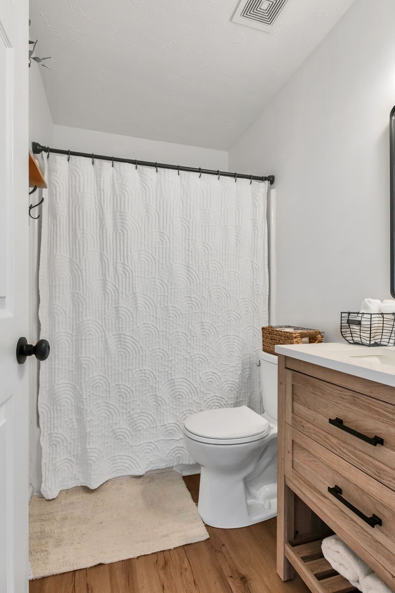 2918 Henderson Ln Property Photo 27