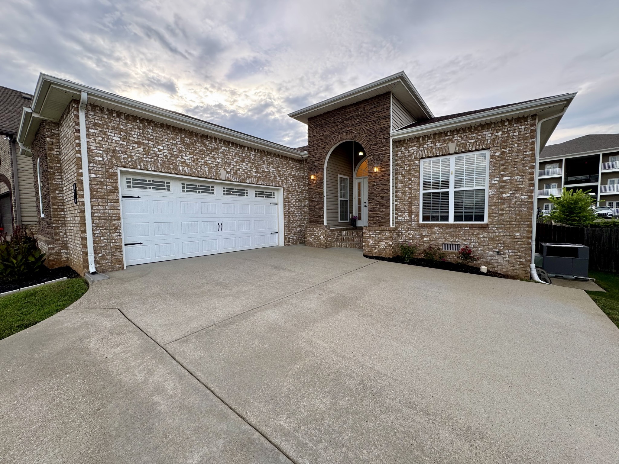 669 White Face Dr Property Photo 1