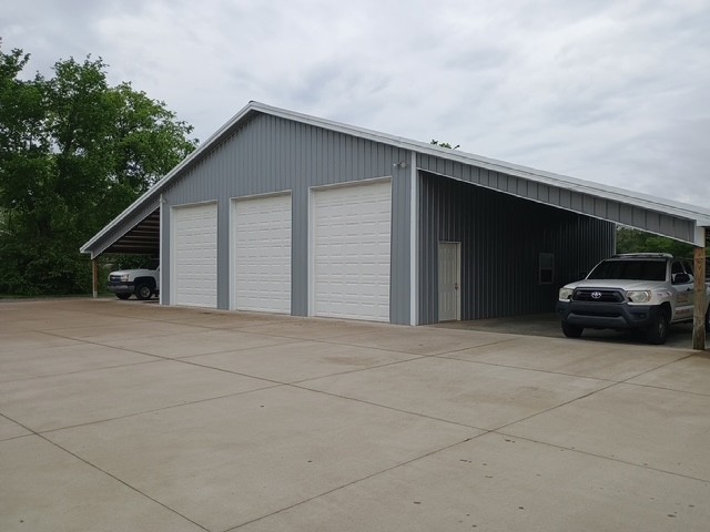 1601 Flat Rock Rd Property Photo 10