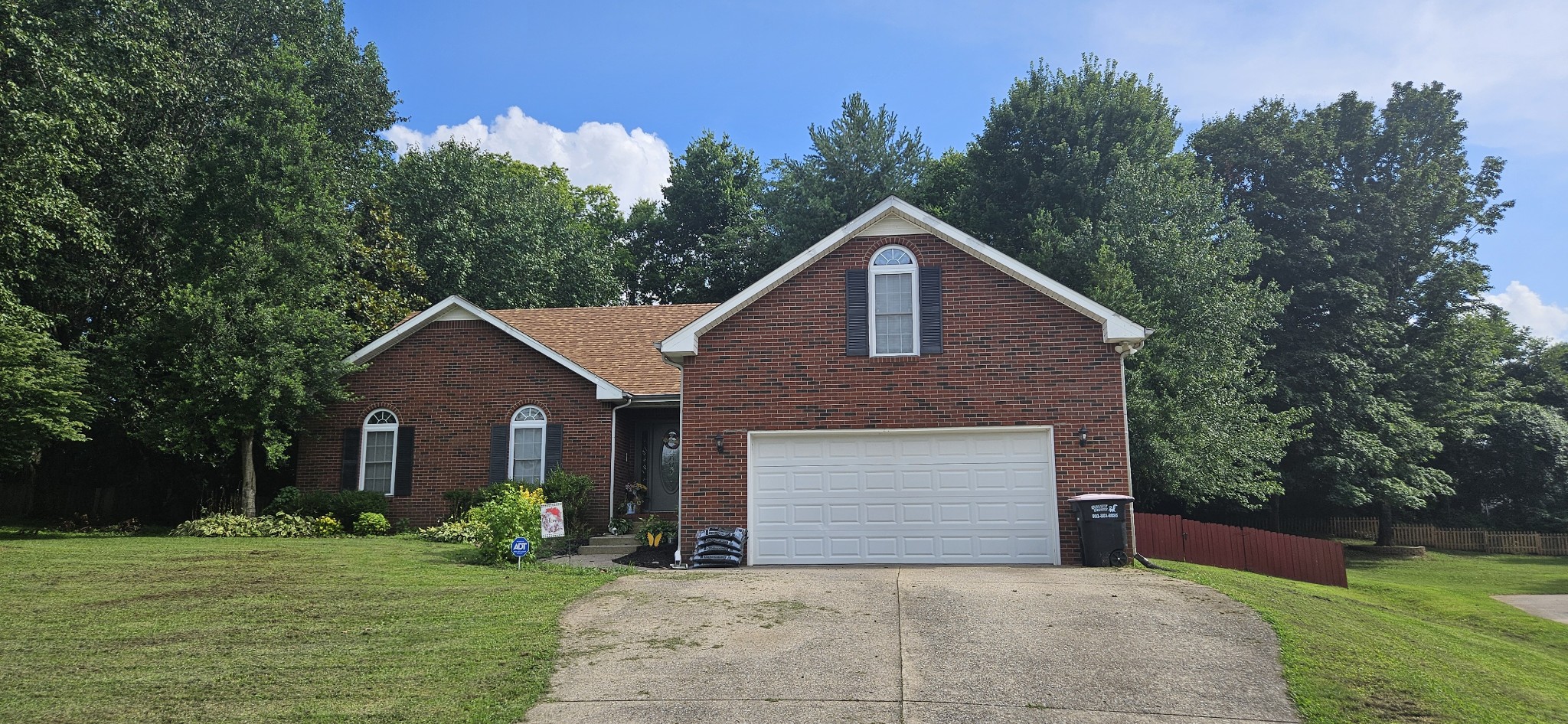 204 Cody Ct Property Photo 1