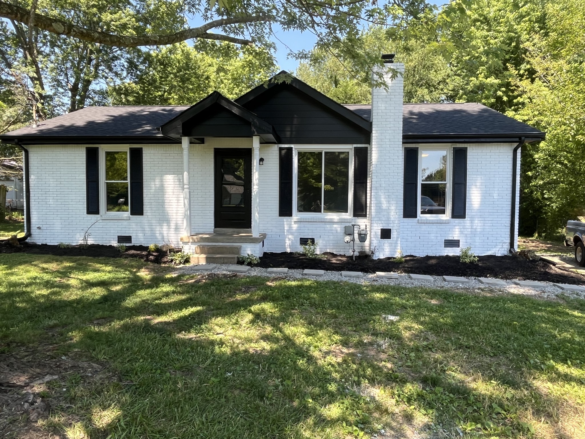 106 Circle Drive Property Photo 1
