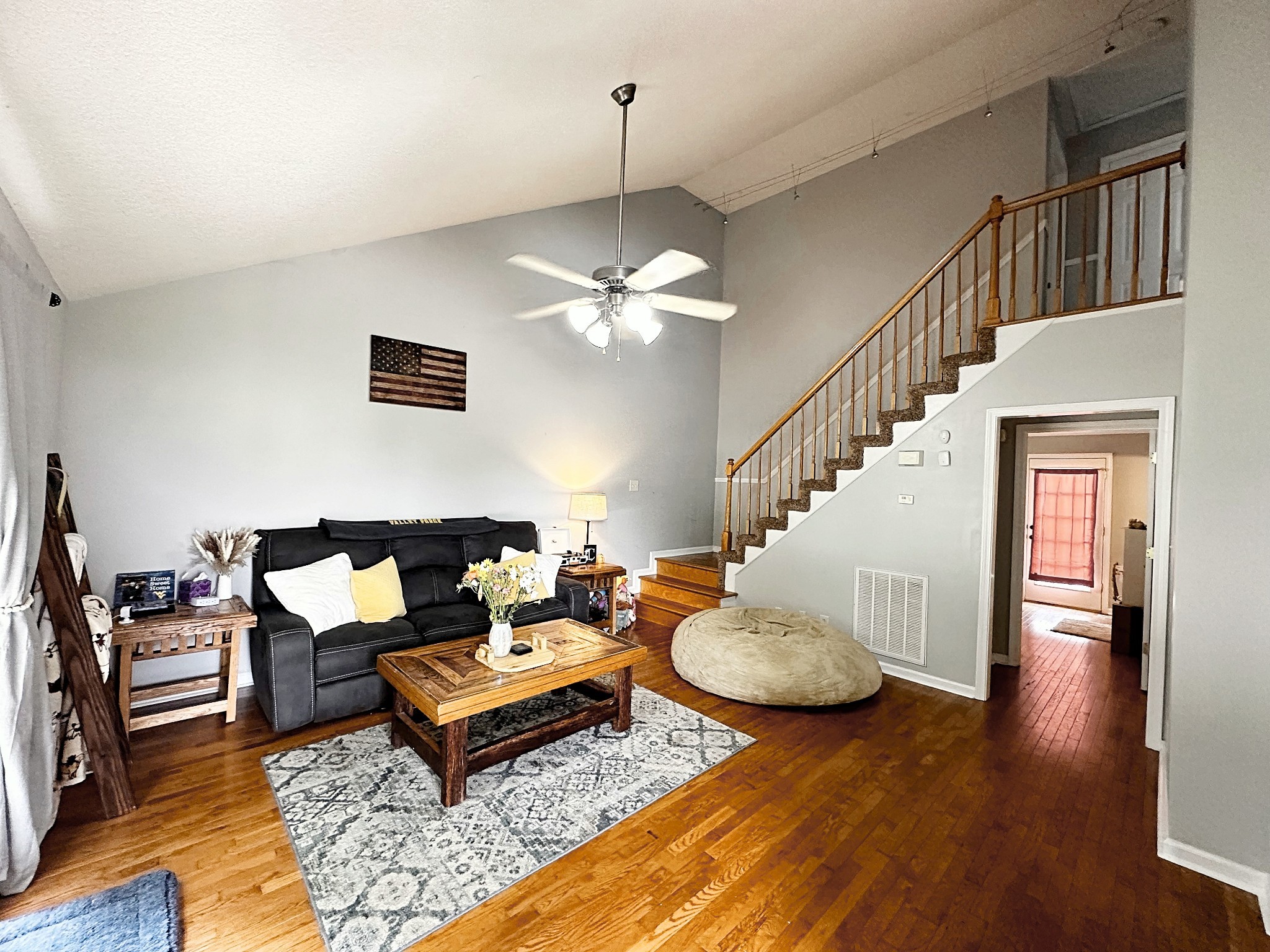 1140 Lamont Ct Property Photo 6