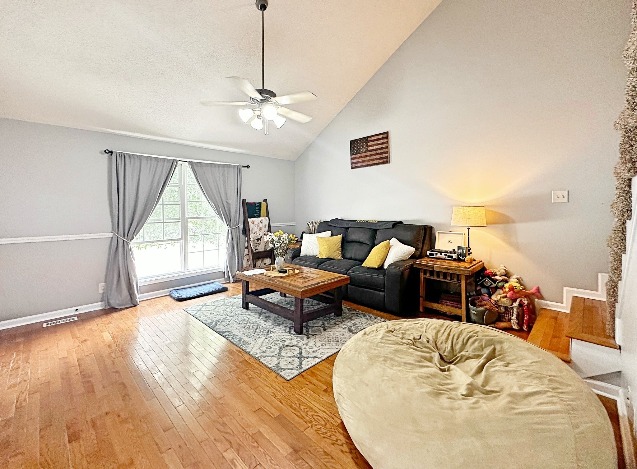 1140 Lamont Ct Property Photo 8