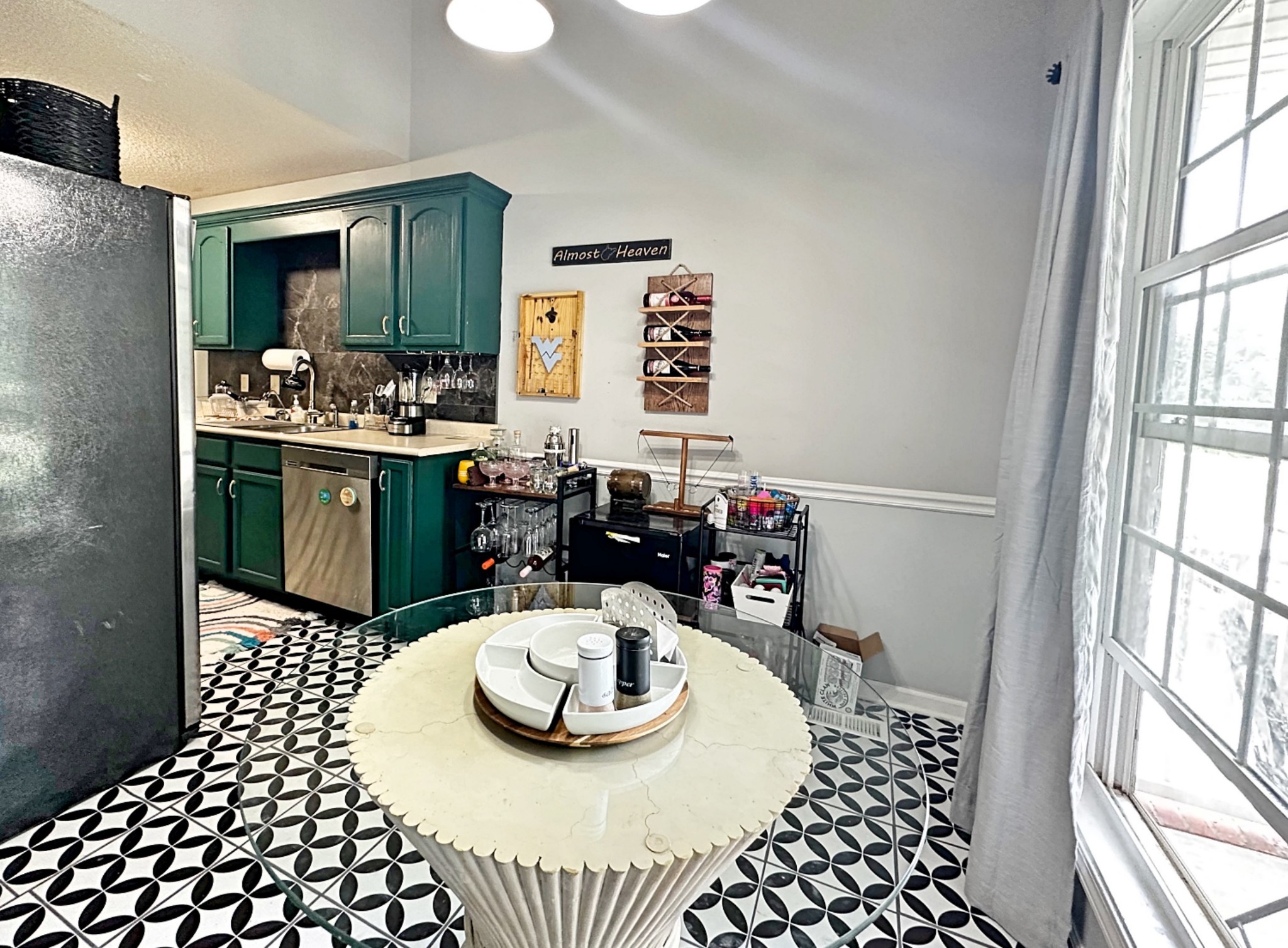 1140 Lamont Ct Property Photo 9