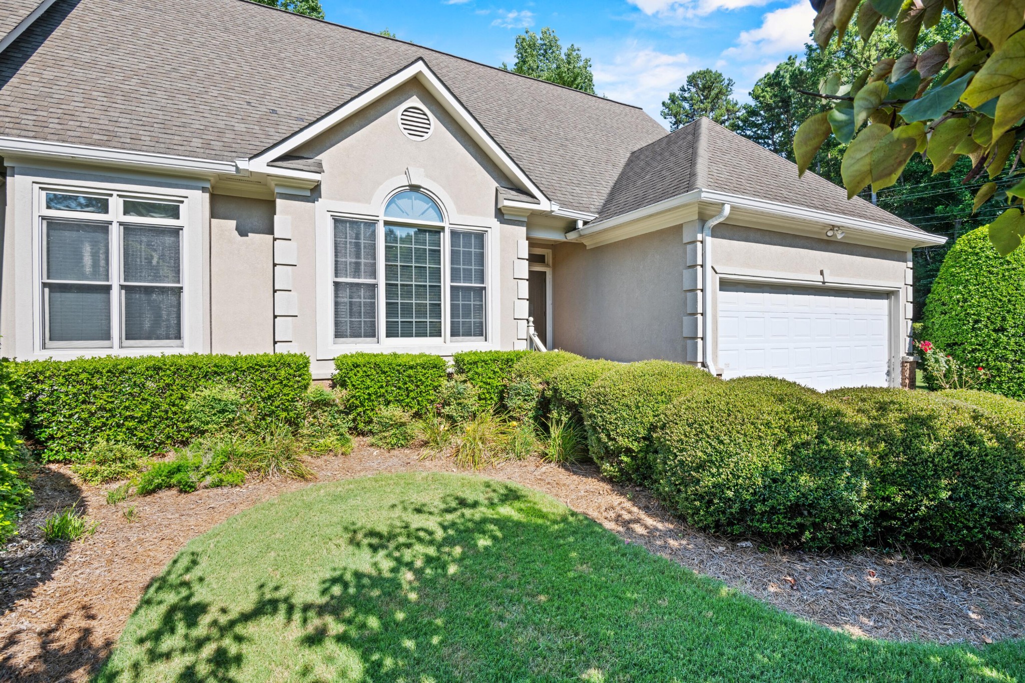 1500 Thornebrooke Circle Property Photo 1