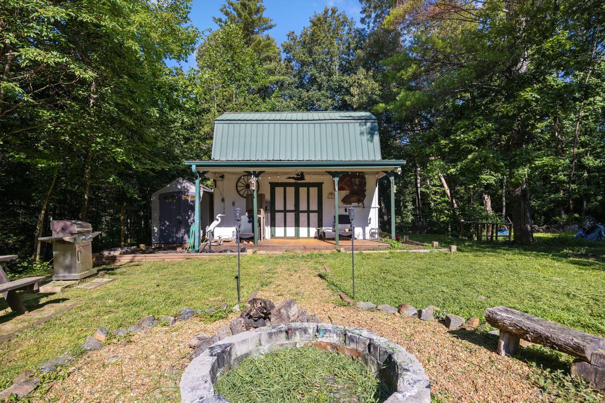1441 Chestnut Gap Road