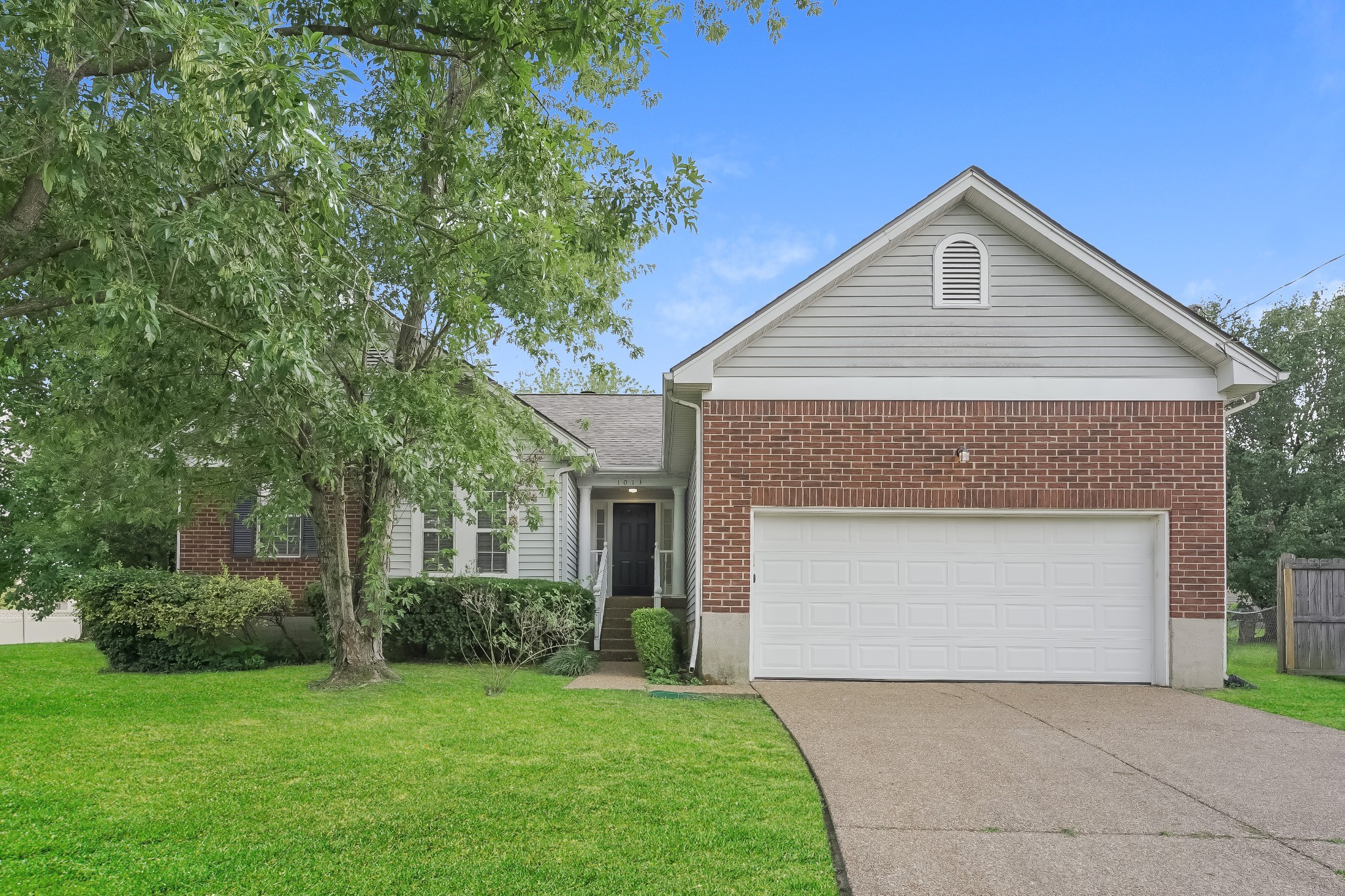 1013 Dove Creek Ct Property Photo 1