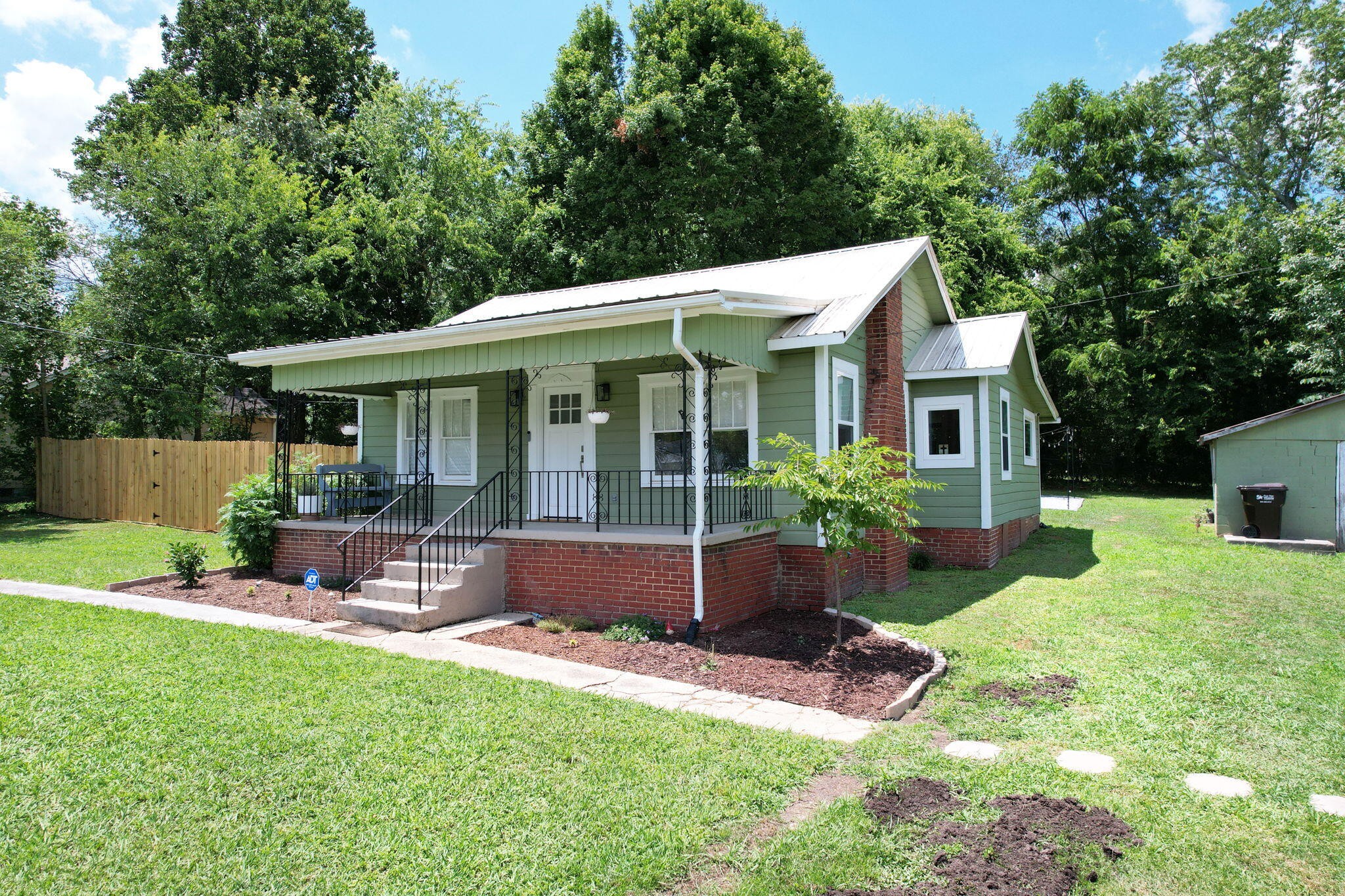 1255 Eagle Park Road, Ne Property Photo 1