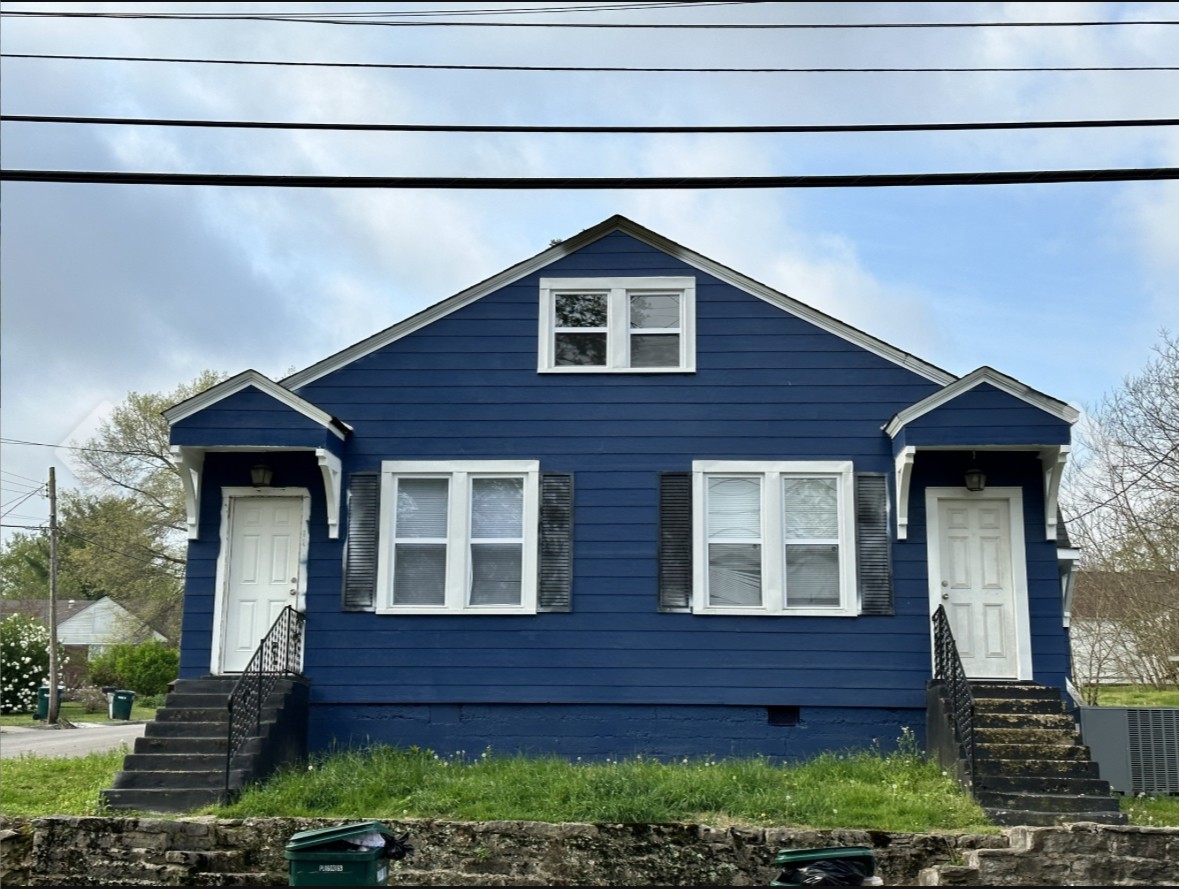 347 E Washington St Property Photo 1