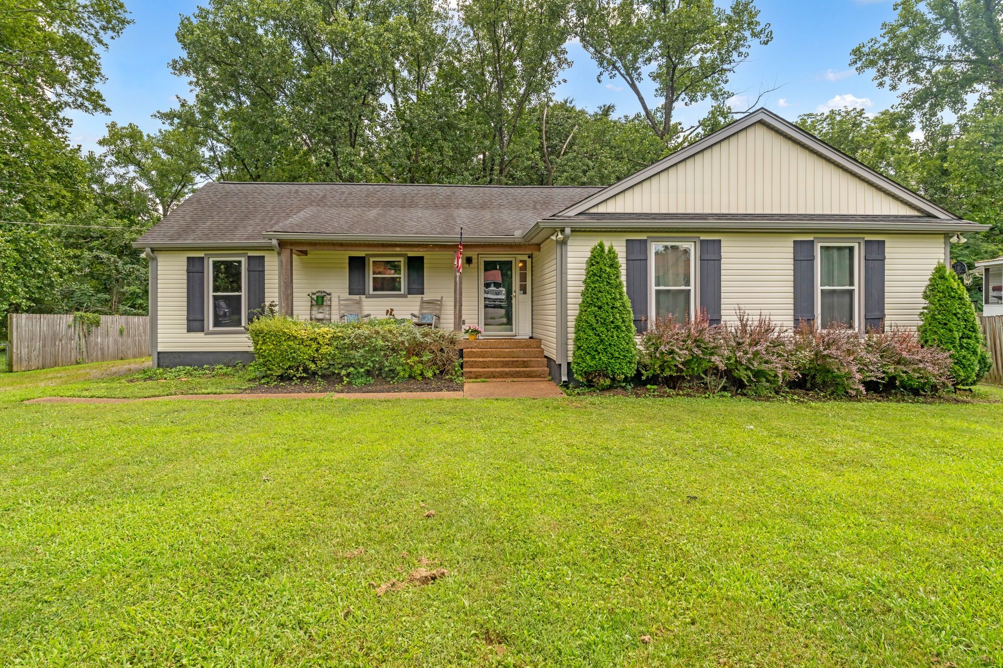540 Sandy Dr Property Photo 1