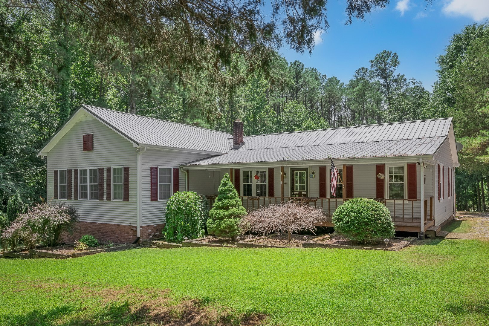7289 Cuba Landing Rd Property Photo 1