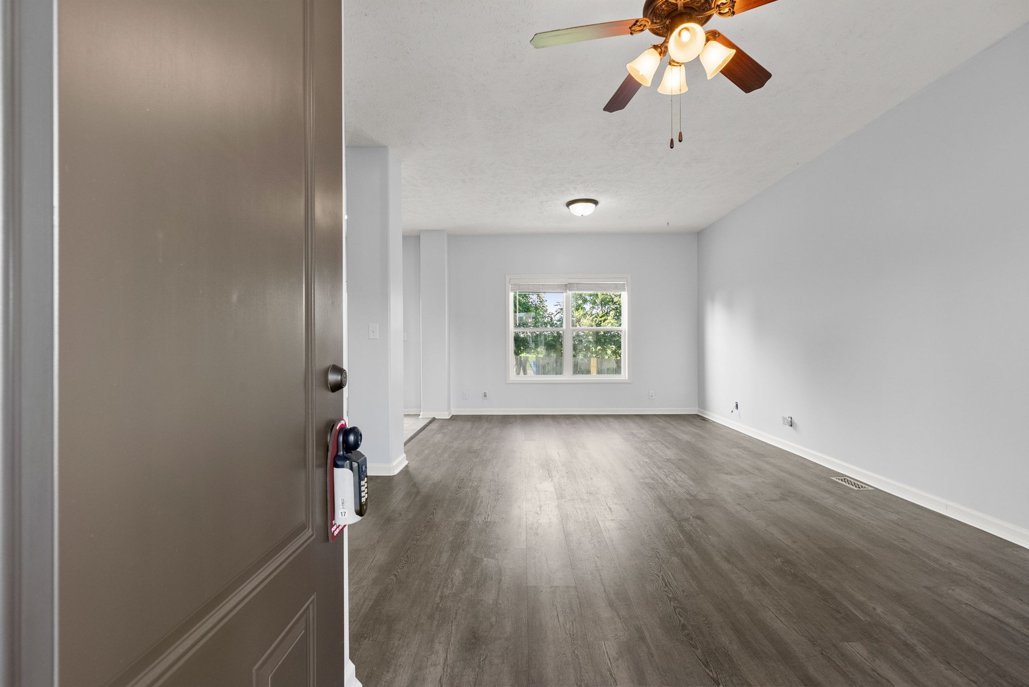 1888 Apache Way Property Photo 5