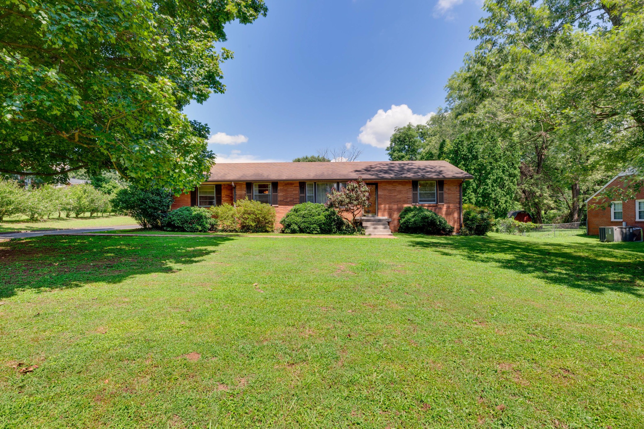 2829 Donna Hill Dr Property Photo 1
