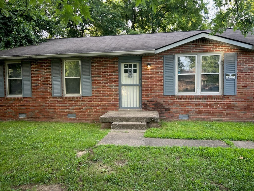 692 Rowan Dr Property Photo 1