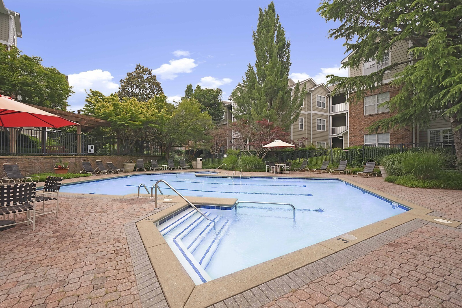 2025 Woodmont Blvd Property Photo 1