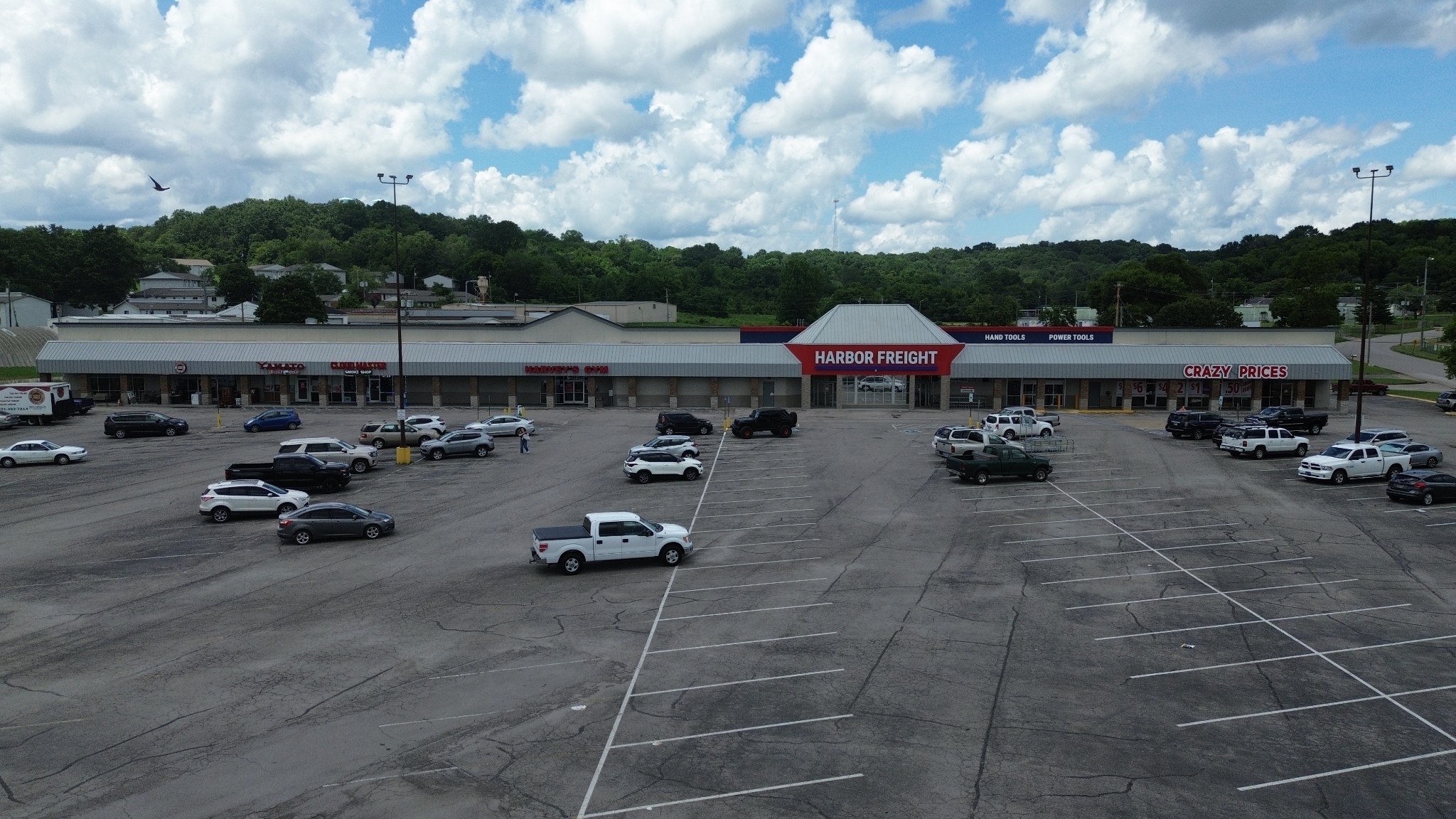 814 W College Street Property Photo 2