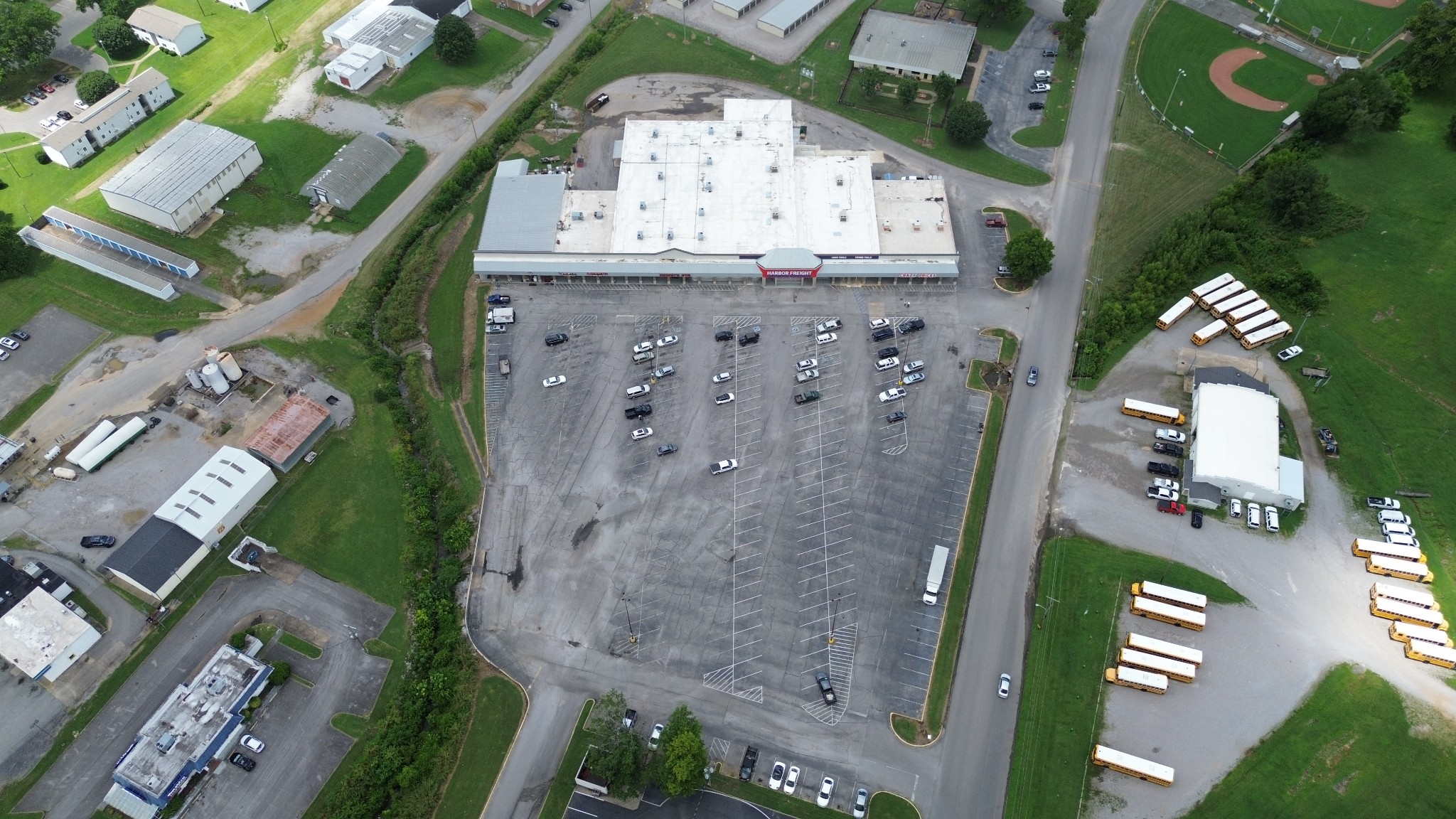 814 W College Street Property Photo 4