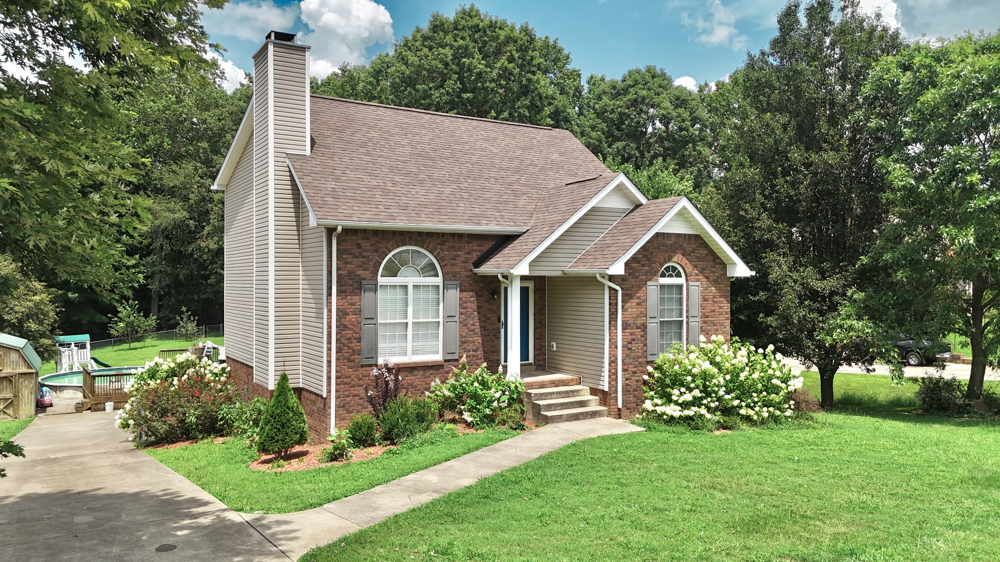 1069 Heatherwood Rd Property Photo 1